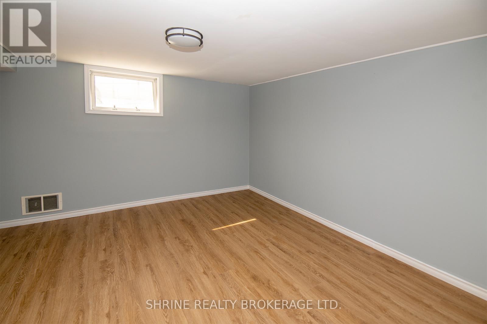 32 Wistow Street, London East, Ontario  N5Y 1E1 - Photo 17 - X12940318