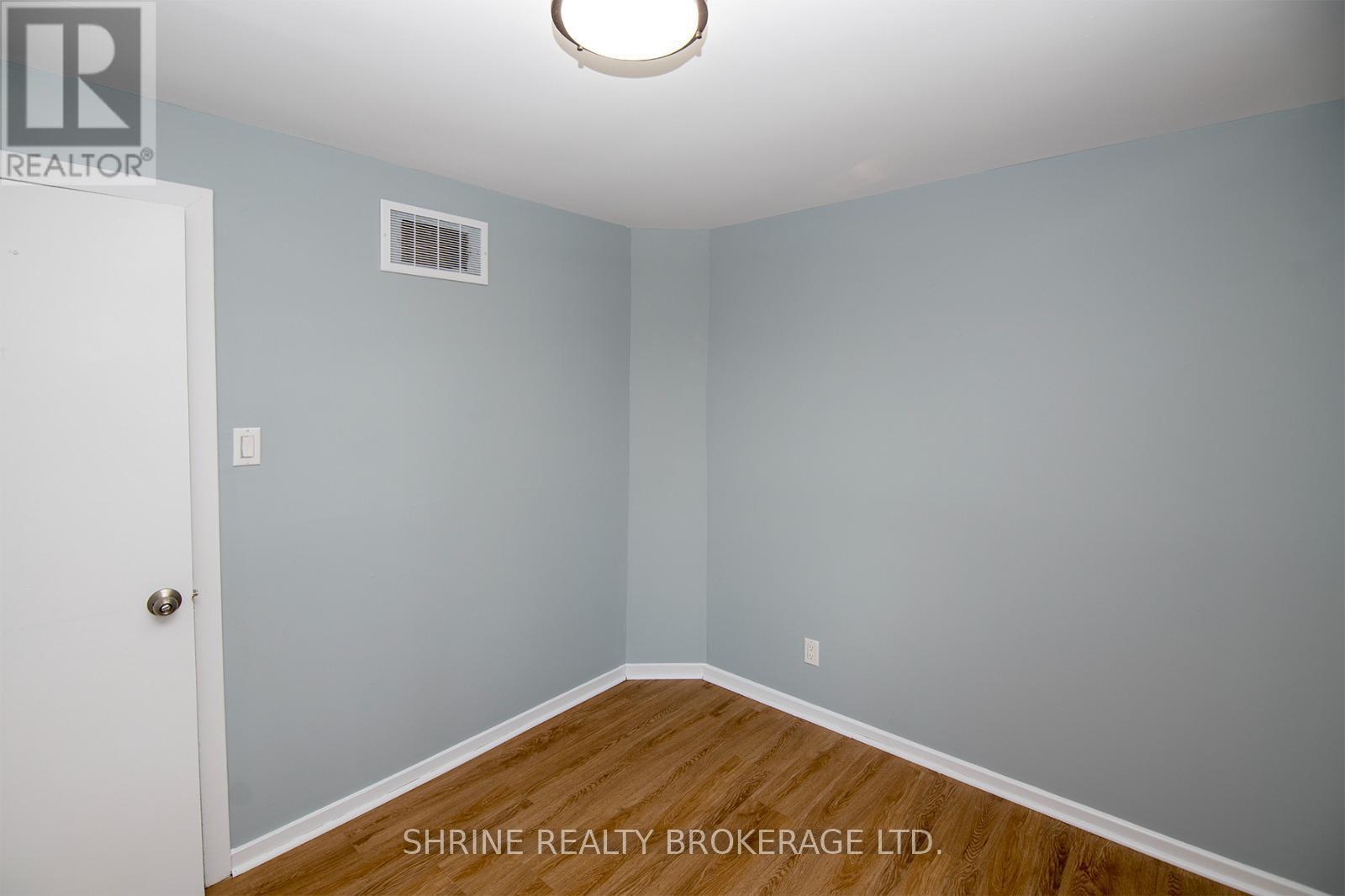 32 Wistow Street, London East, Ontario  N5Y 1E1 - Photo 19 - X12940318