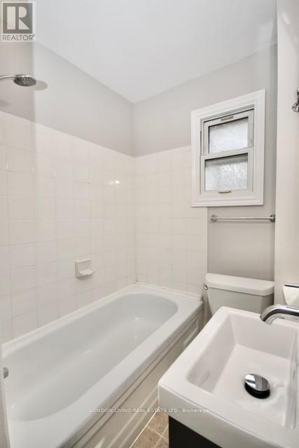 176 Emery Street E, London South, Ontario  N6C 2E2 - Photo 8 - X12940344