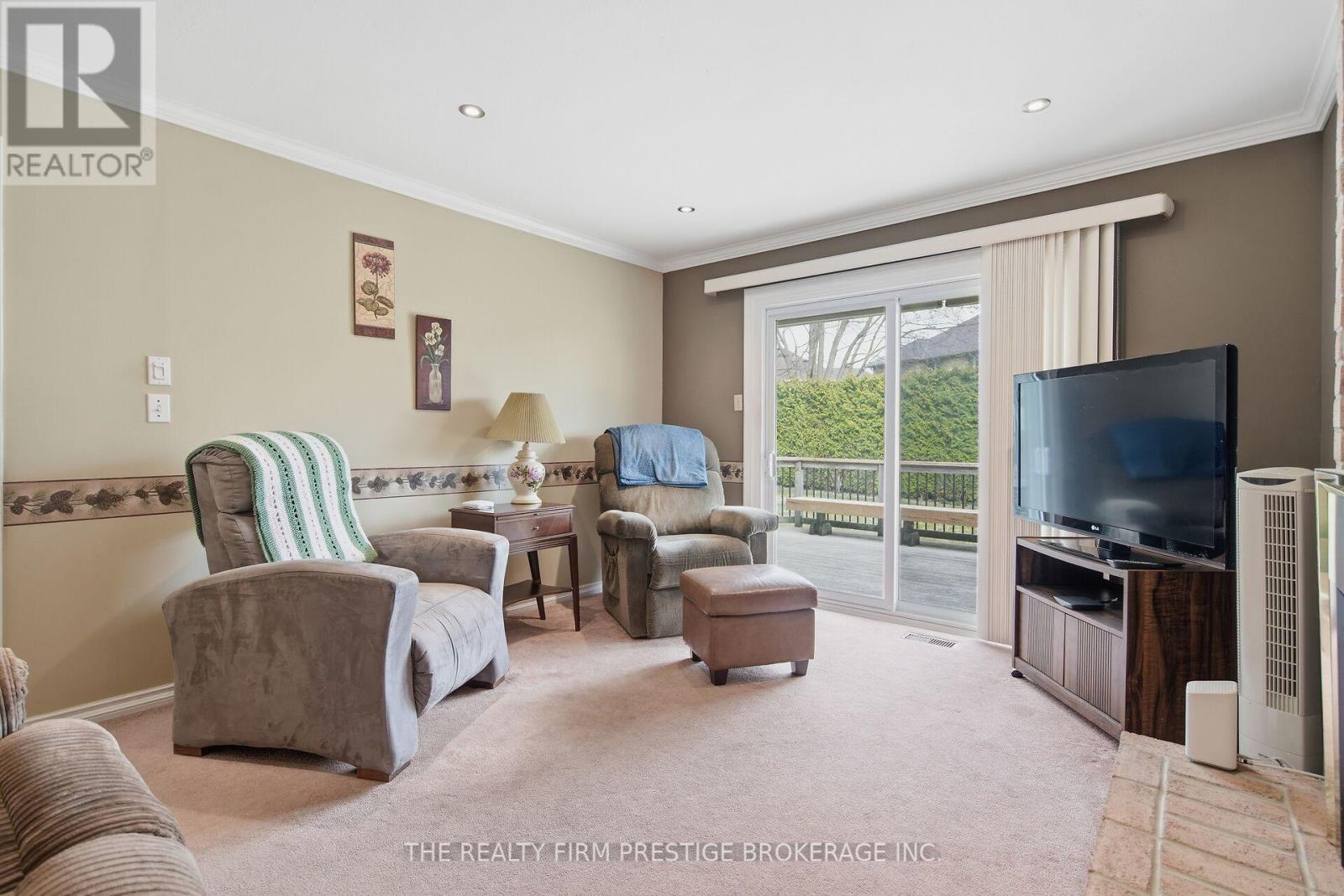 126 Gardenvale Crescent, London South, Ontario  N6J 4B9 - Photo 19 - X12940366