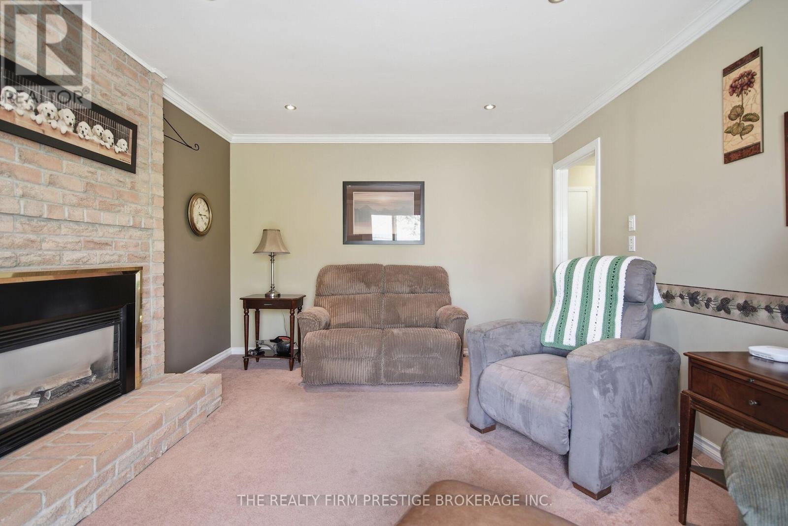 126 Gardenvale Crescent, London South, Ontario  N6J 4B9 - Photo 20 - X12940366