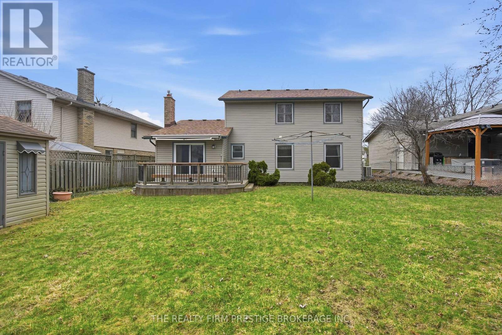 126 Gardenvale Crescent, London South, Ontario  N6J 4B9 - Photo 35 - X12940366