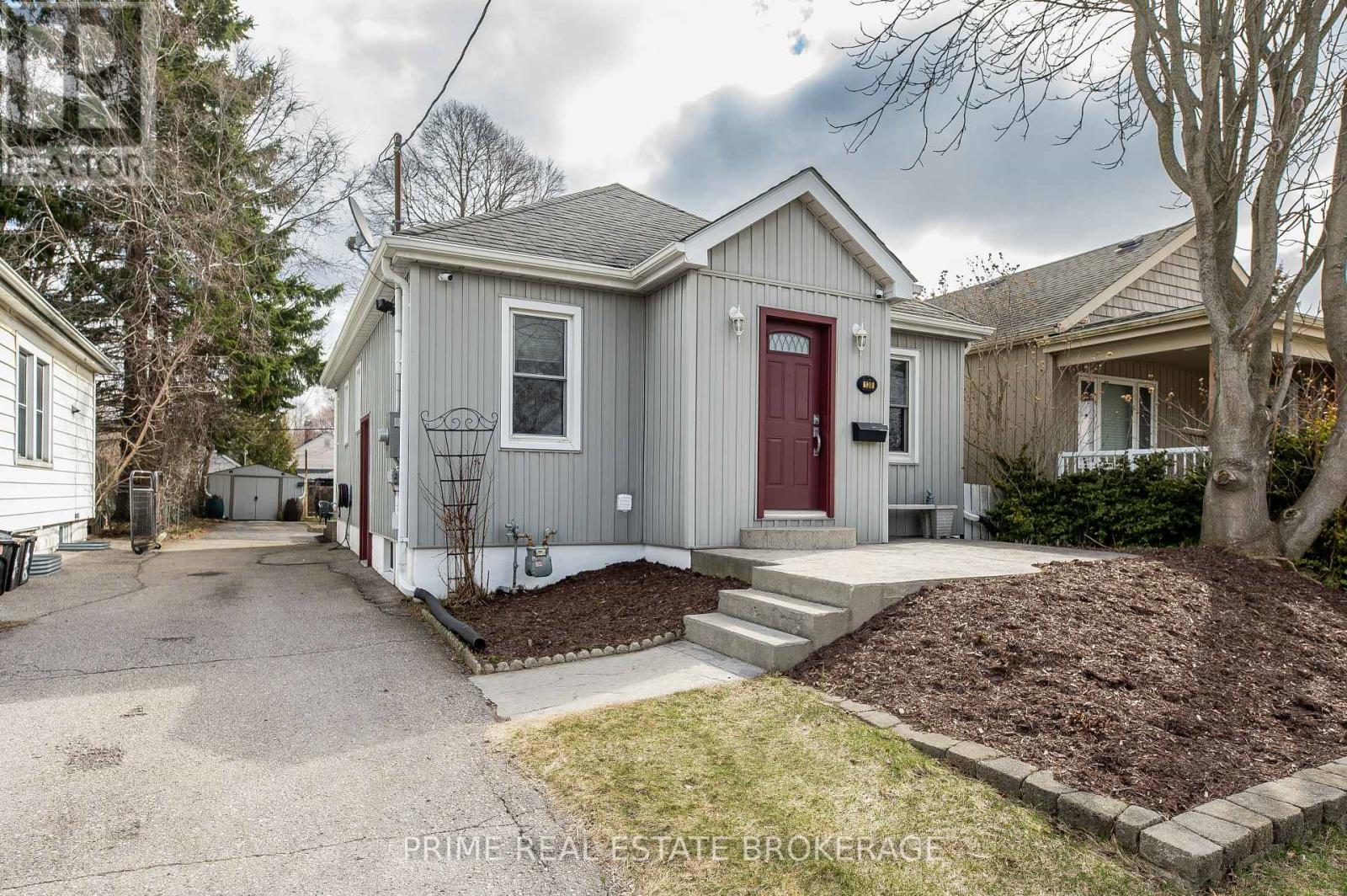 130 Giles Street, London East, Ontario  N5Z 2V7 - Photo 2 - X12940400