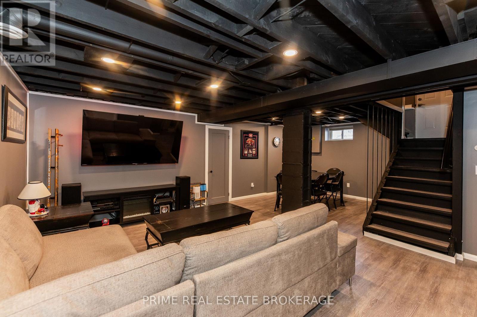 130 Giles Street, London East, Ontario  N5Z 2V7 - Photo 27 - X12940400