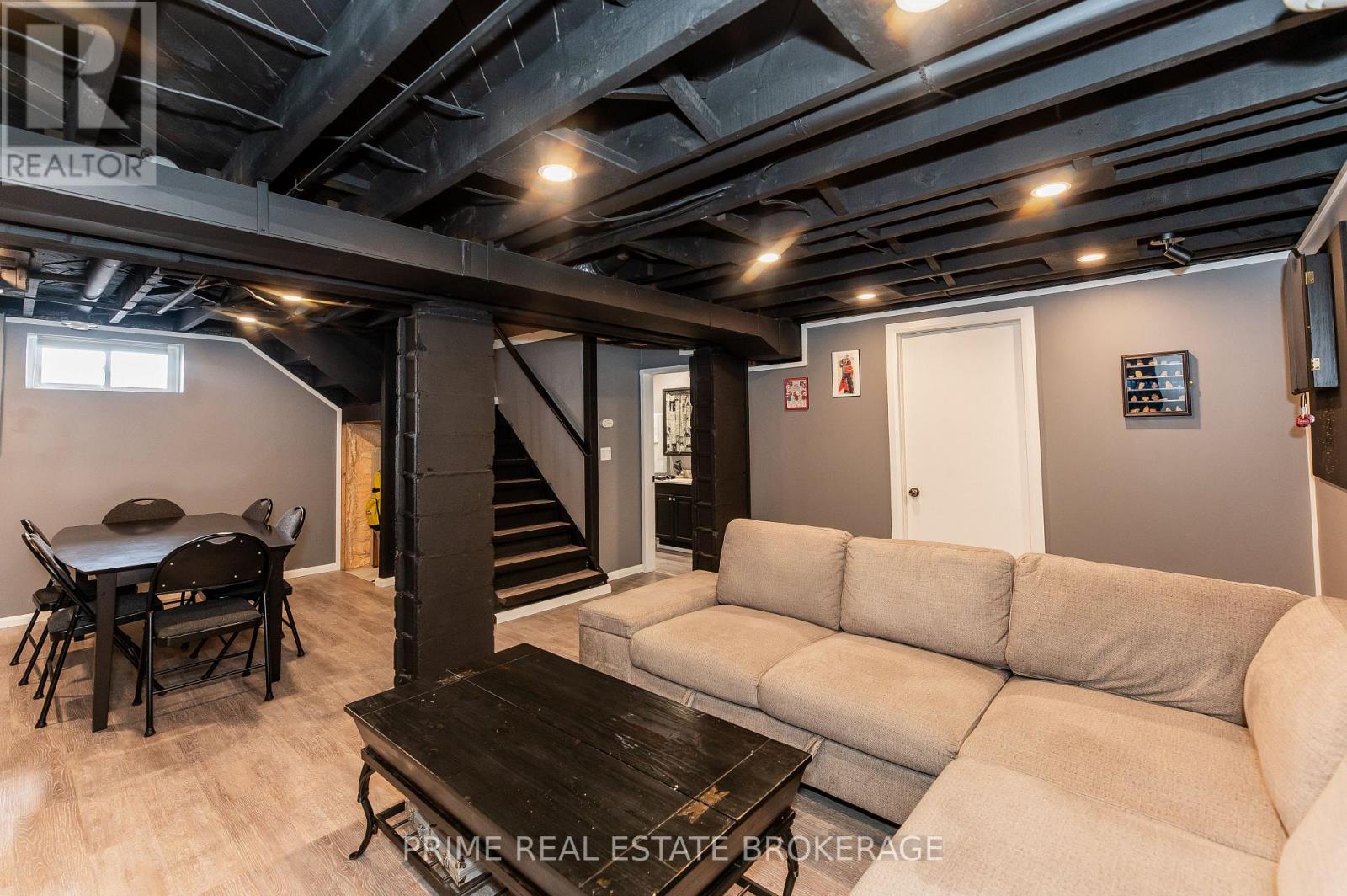 130 Giles Street, London East, Ontario  N5Z 2V7 - Photo 31 - X12940400