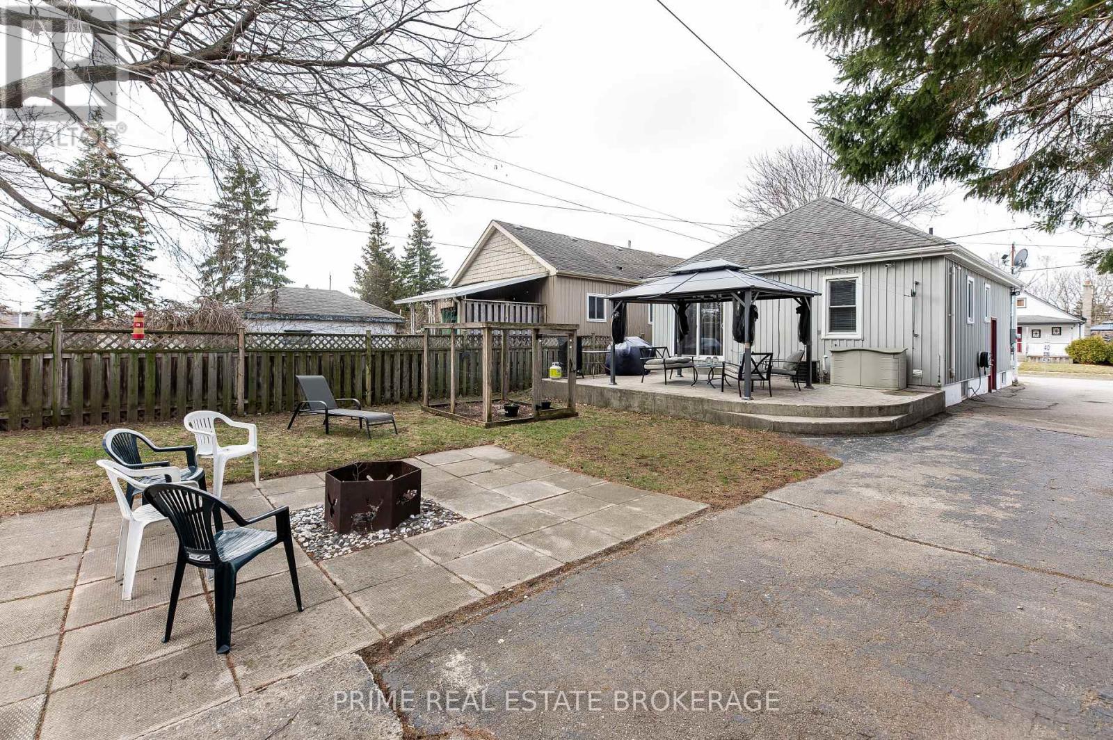 130 Giles Street, London East, Ontario  N5Z 2V7 - Photo 45 - X12940400