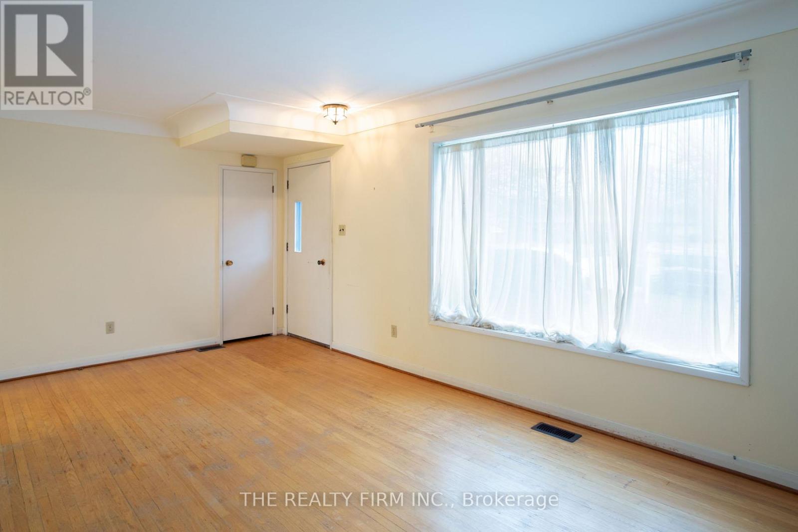 78 Strathcona Drive, London East, Ontario  N5W 1P8 - Photo 11 - X12940446