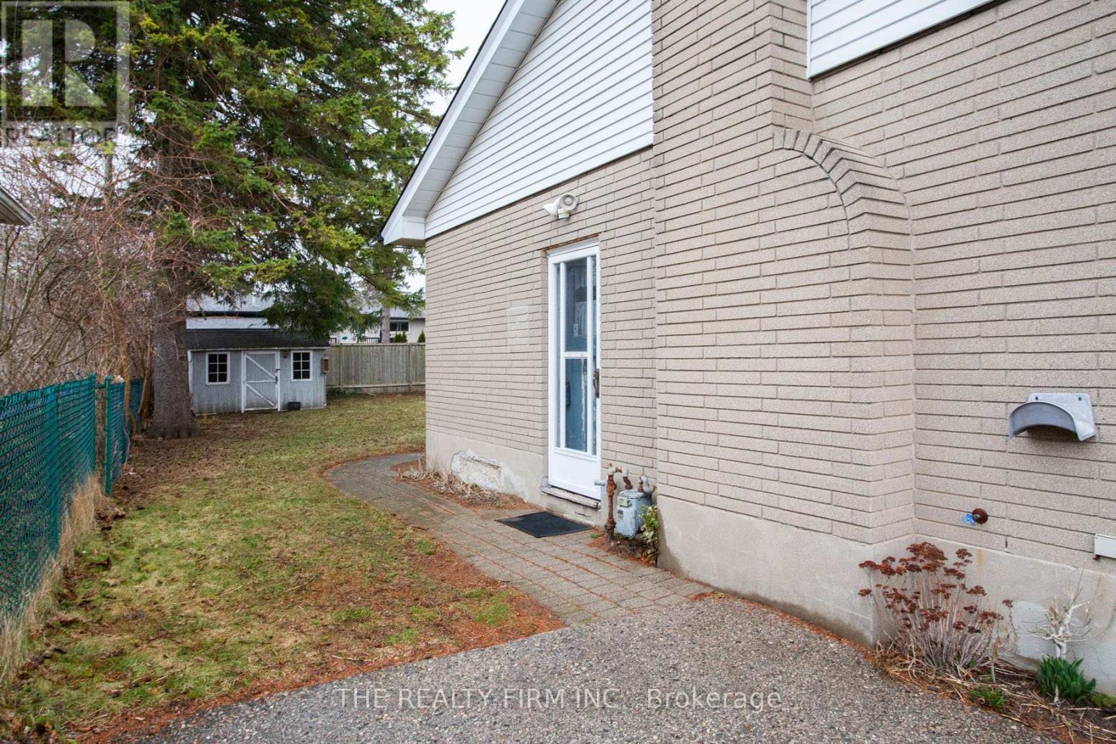 78 Strathcona Drive, London East, Ontario  N5W 1P8 - Photo 42 - X12940446