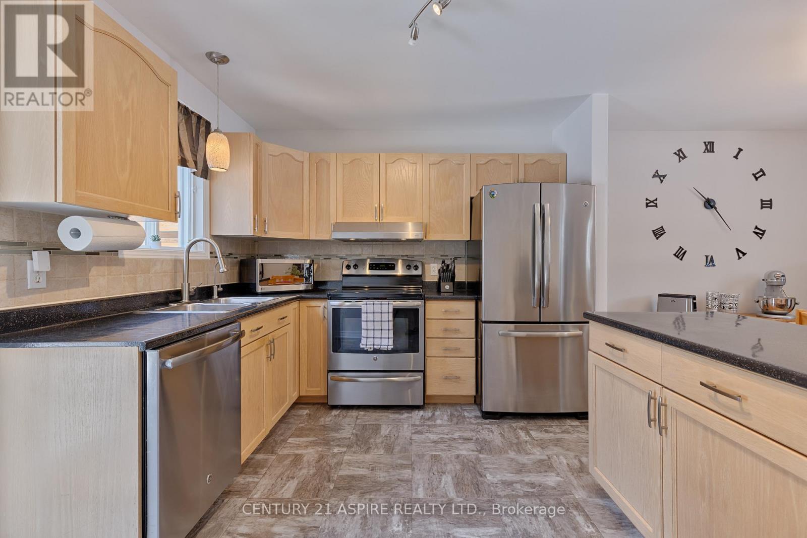 13 Runge Drive, Petawawa, Ontario  K8A 8P3 - Photo 25 - X12940460