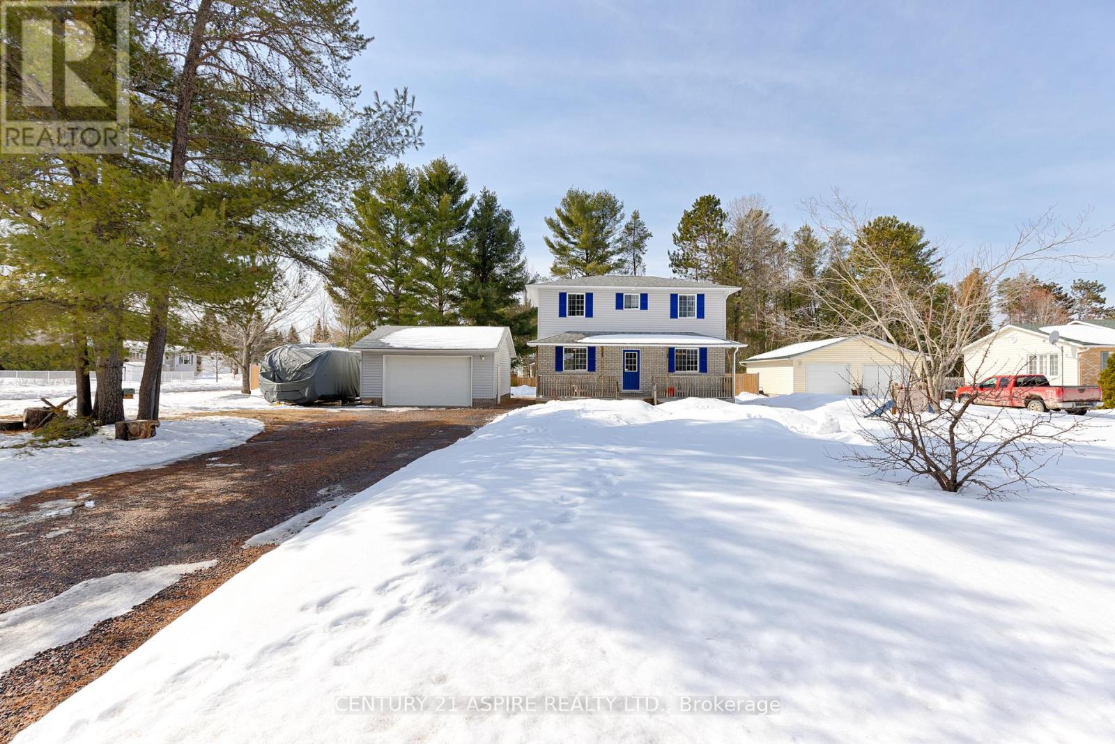 13 Runge Drive, Petawawa, Ontario  K8A 8P3 - Photo 3 - X12940460