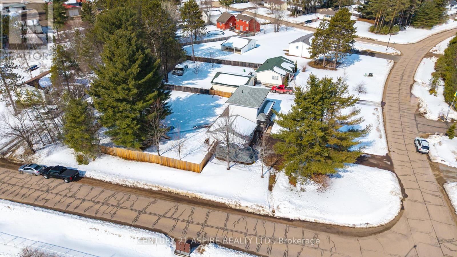 13 Runge Drive, Petawawa, Ontario  K8A 8P3 - Photo 5 - X12940460