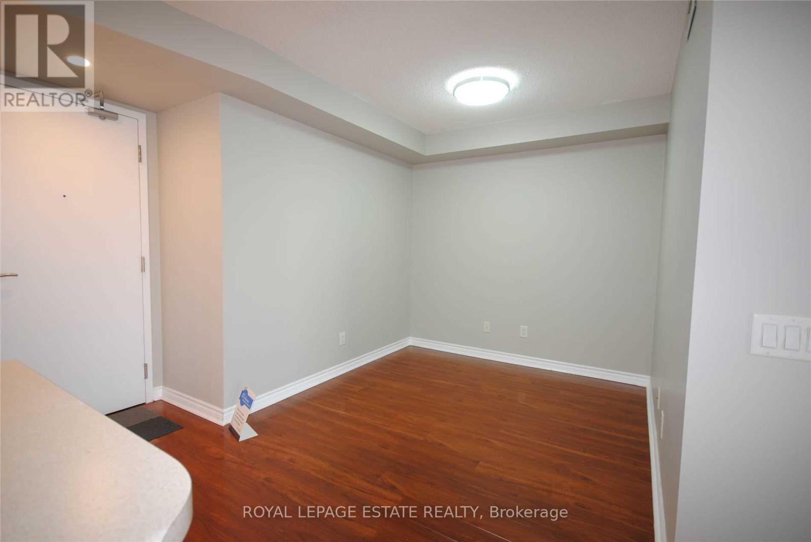 303 - 8 Mondeo Drive, Toronto, Ontario  M1P 5C7 - Photo 3 - E12940402