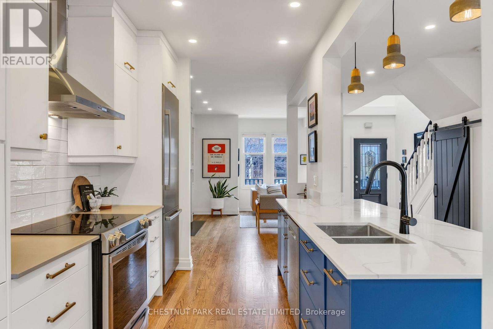 30 Coady Avenue, Toronto, Ontario  M4M 2Y8 - Photo 23 - E12940414