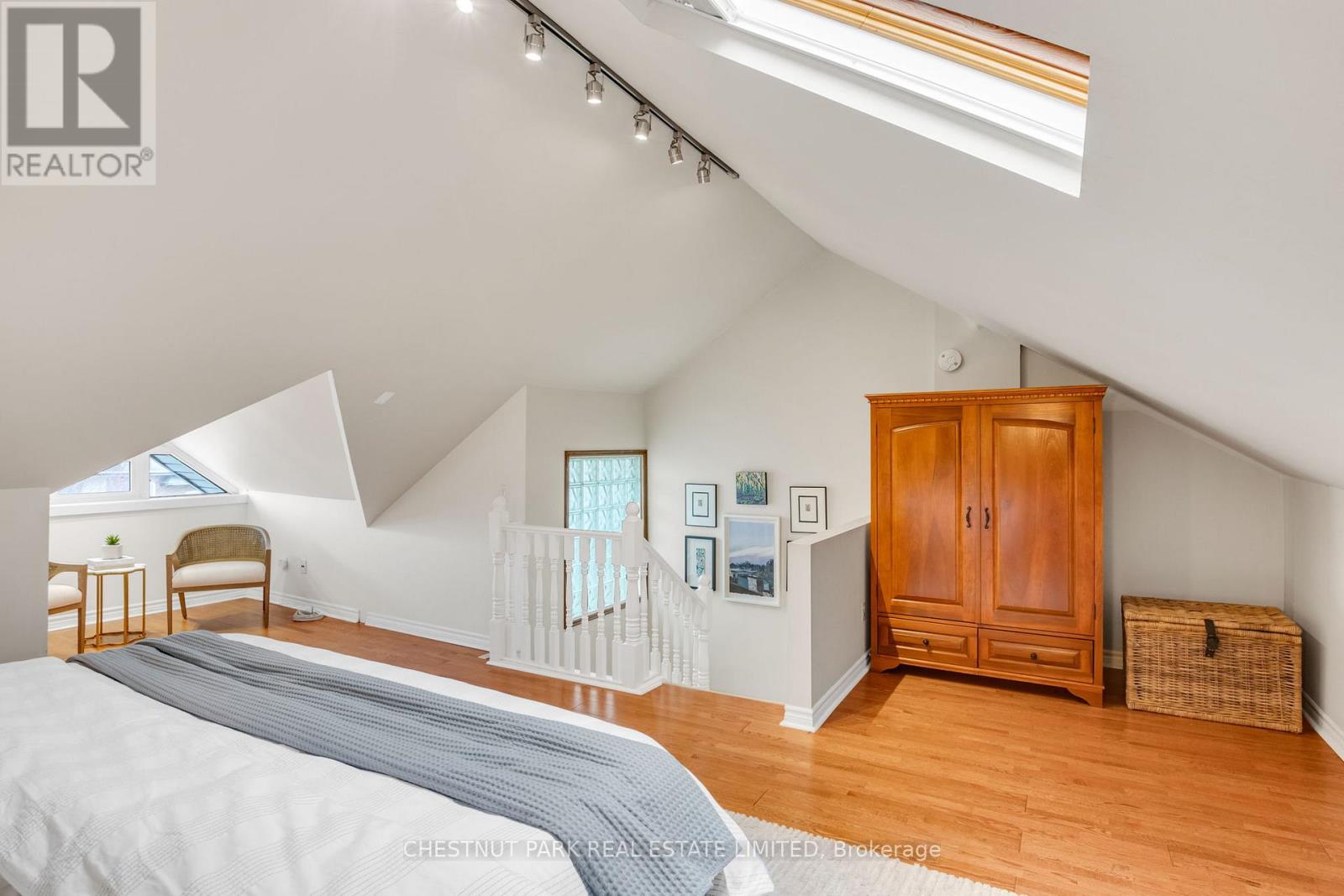 30 Coady Avenue, Toronto, Ontario  M4M 2Y8 - Photo 38 - E12940414