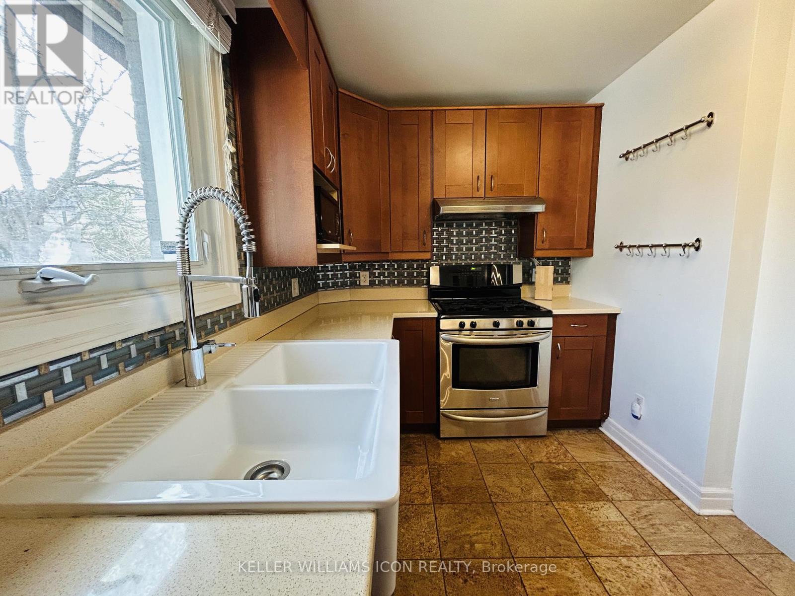 6 Centennial Boulevard, Ottawa, Ontario  K1S 0M7 - Photo 14 - X12940286