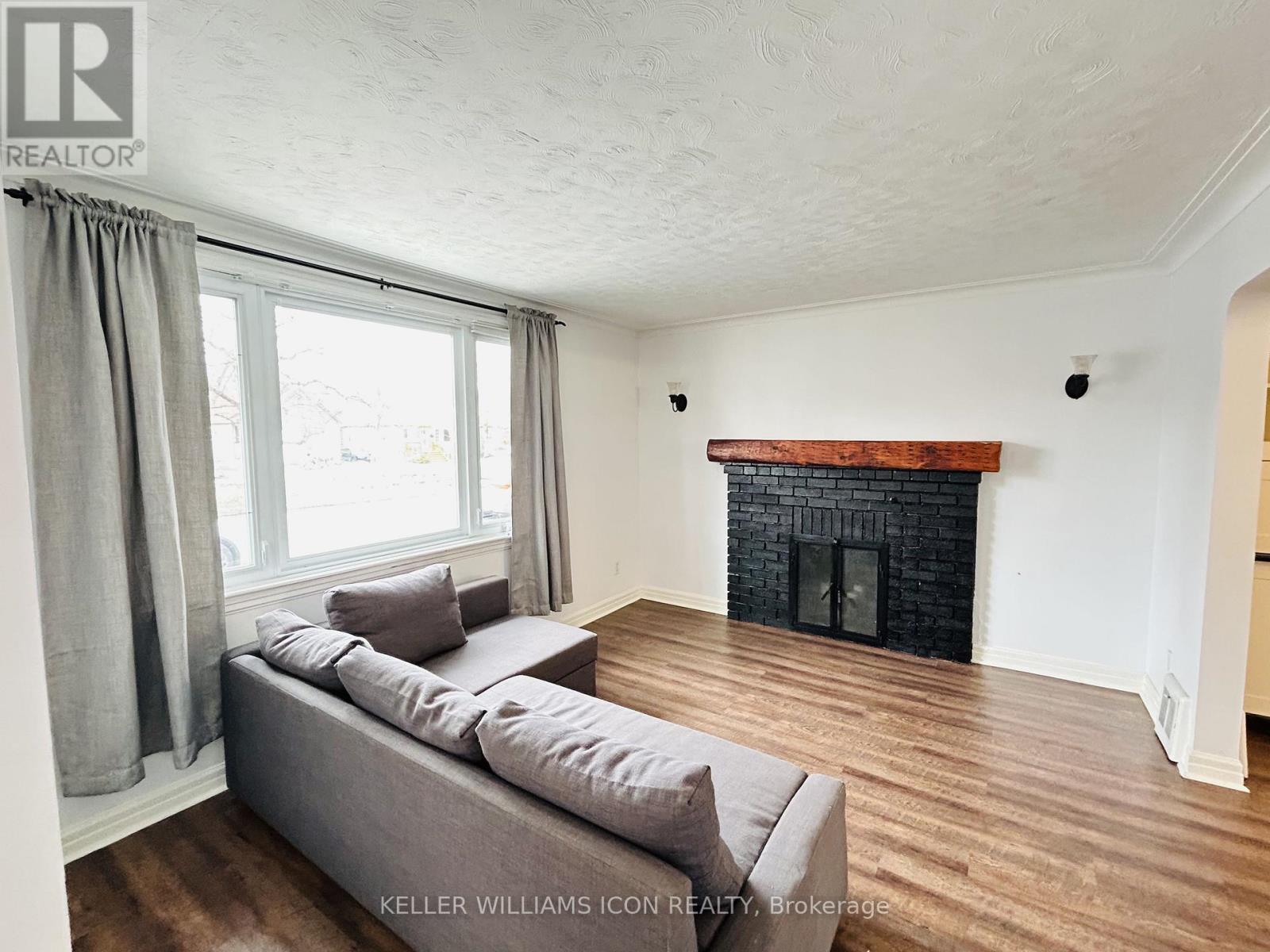 6 Centennial Boulevard, Ottawa, Ontario  K1S 0M7 - Photo 5 - X12940286