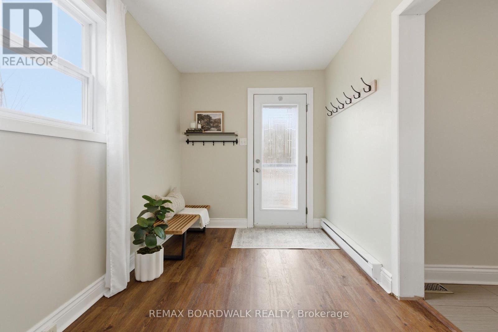 1250 Notting Hill Avenue, Ottawa, Ontario  K1V 6T7 - Photo 3 - X12940468