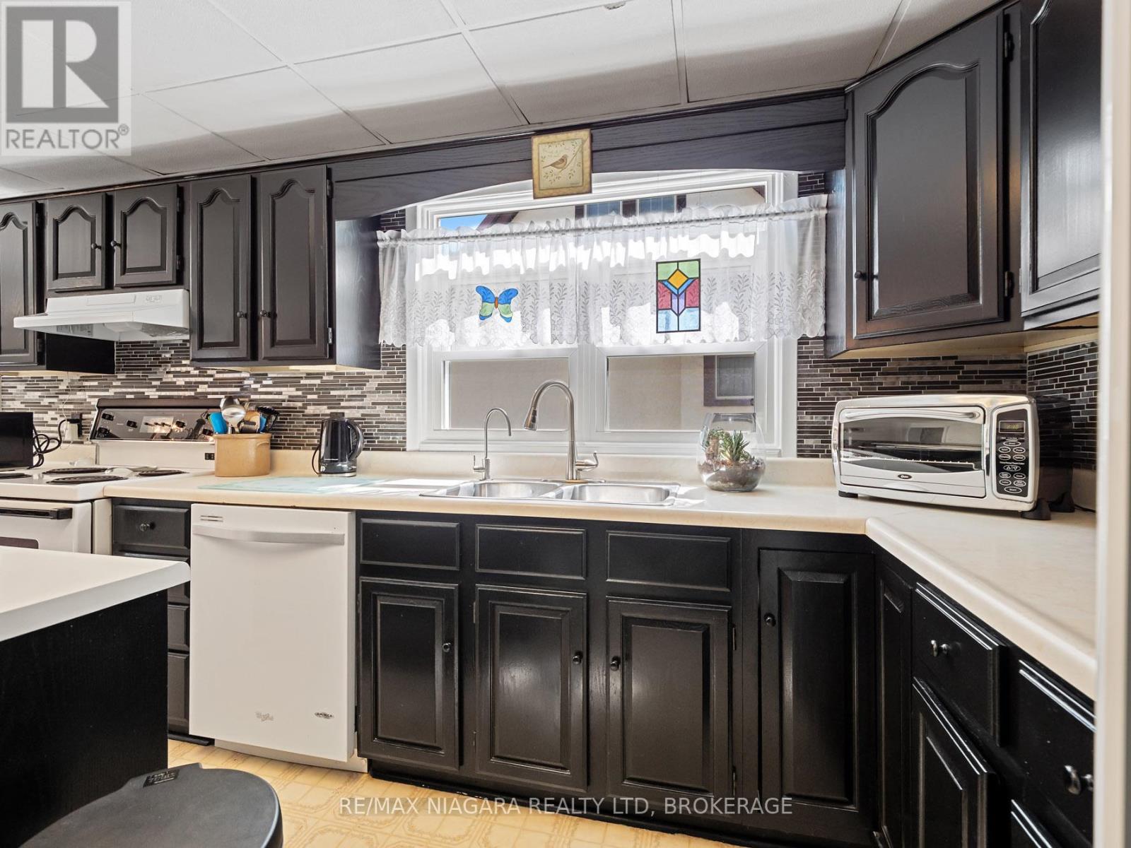 244 North Street, Fort Erie, Ontario  L2A 3R8 - Photo 11 - X12940316