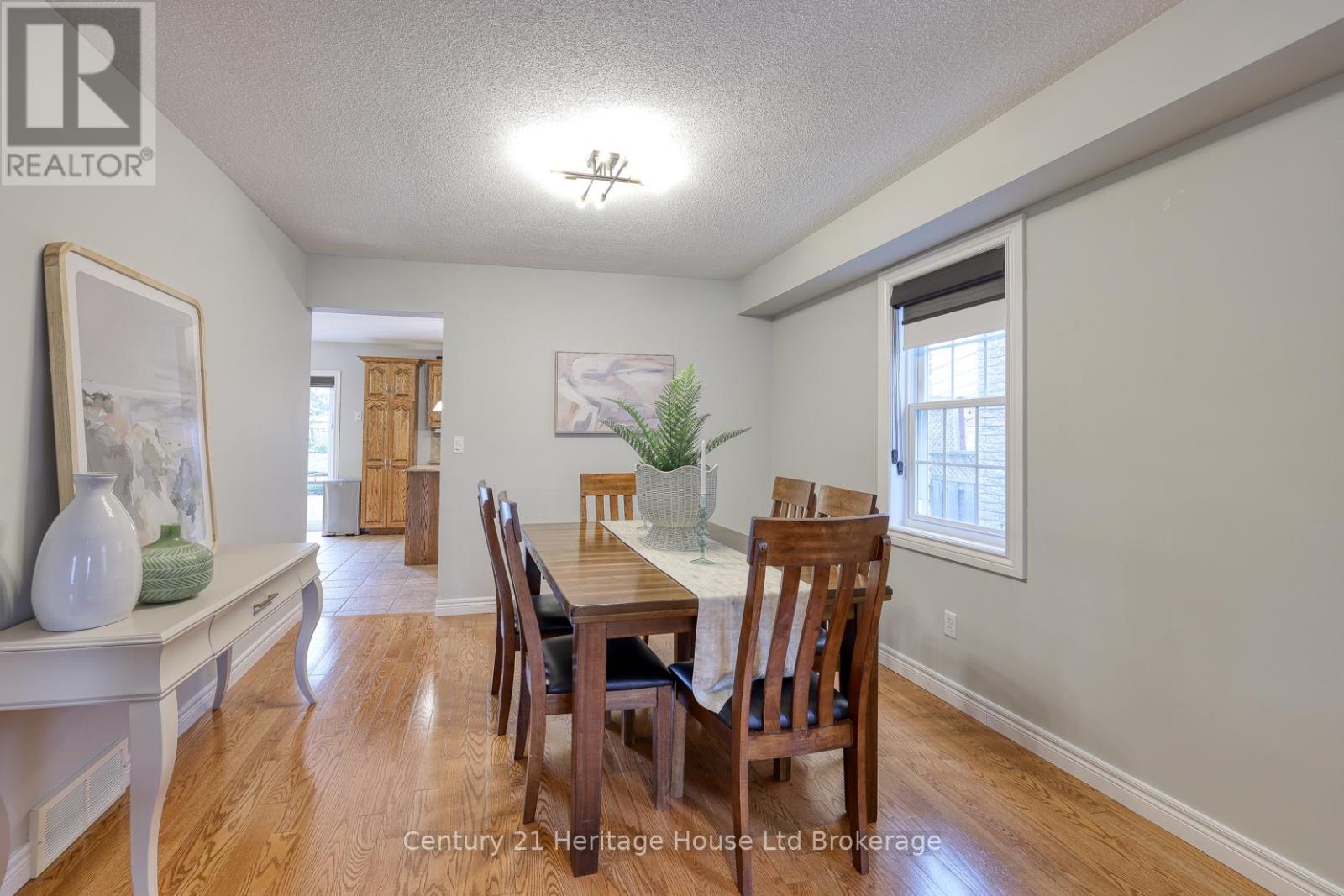 479 Ontario Street, Woodstock, Ontario N4V 1G7 - Photo 27 - X12940440