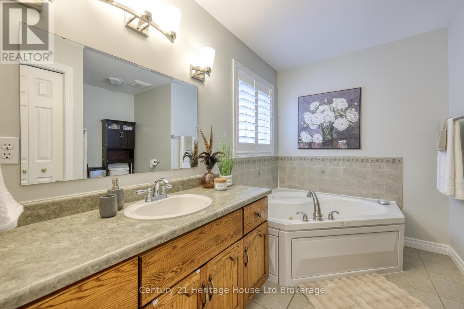 479 Ontario Street, Woodstock, Ontario N4V 1G7 - Photo 30 - X12940440