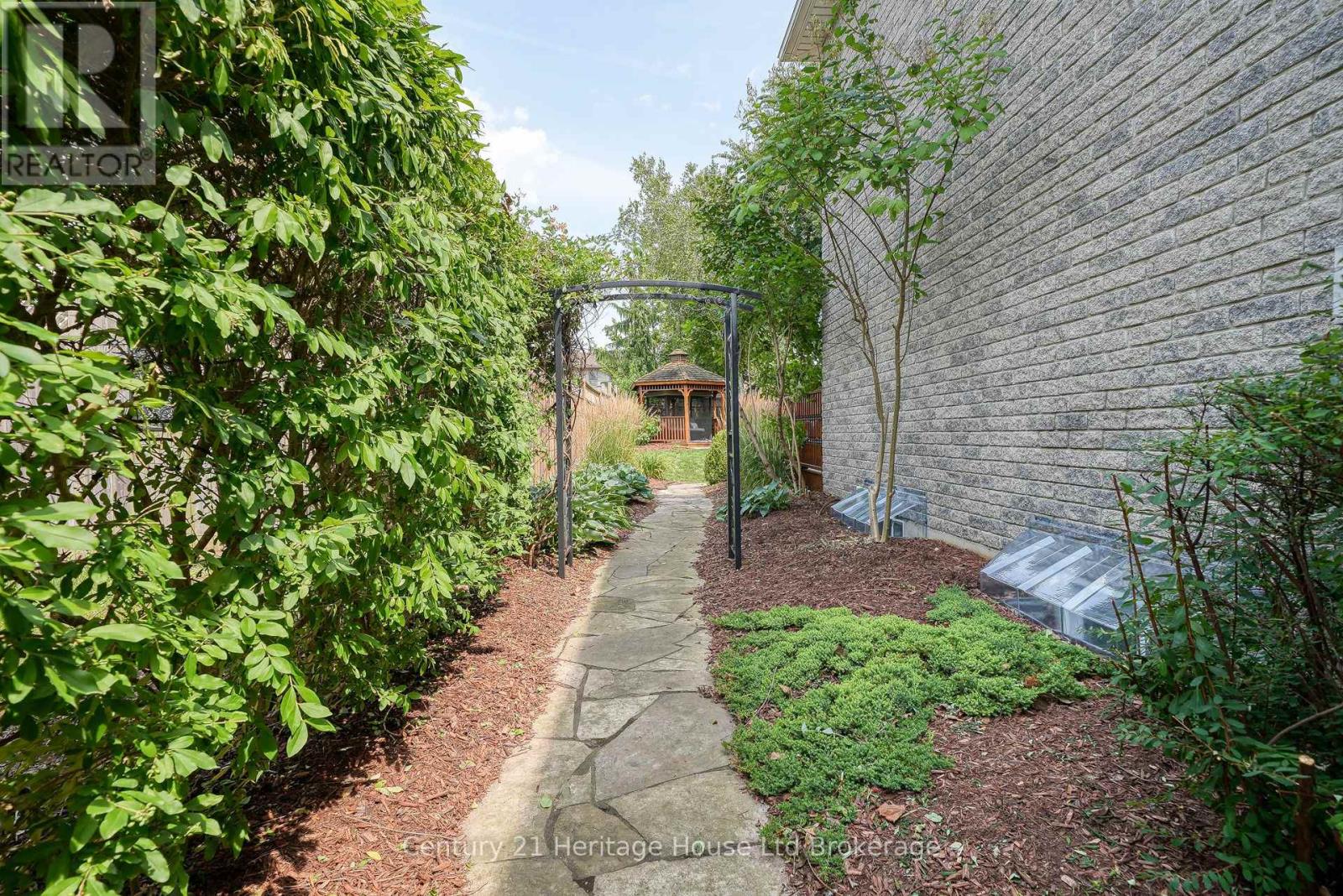 479 Ontario Street, Woodstock, Ontario N4V 1G7 - Photo 6 - X12940440