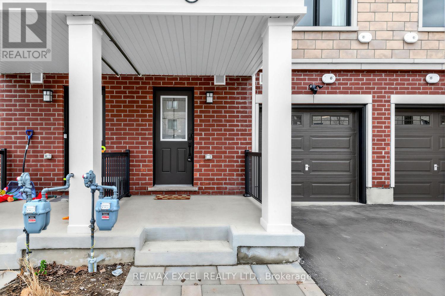 140 Covington Crescent, Whitchurch-Stouffville, Ontario  L4A 4W8 - Photo 2 - N12940292