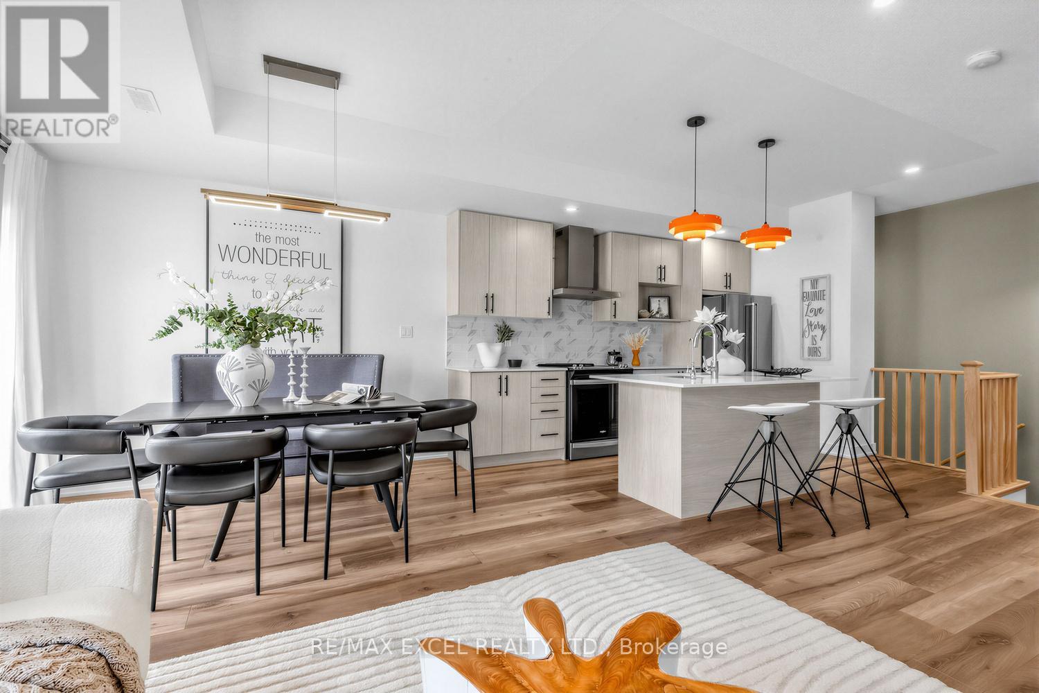 140 Covington Crescent, Whitchurch-Stouffville, Ontario  L4A 4W8 - Photo 8 - N12940292