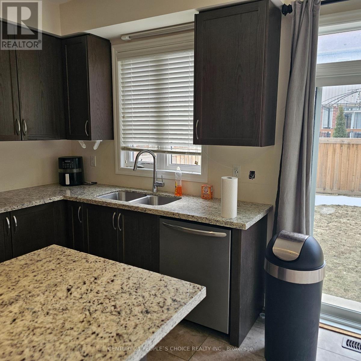 488 Greenwood Drive, Essa (Angus), Ontario  L0M 1B6 - Photo 10 - N12940312