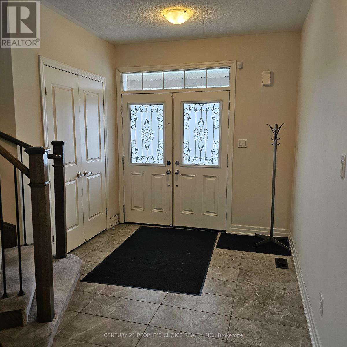 488 Greenwood Drive, Essa (Angus), Ontario  L0M 1B6 - Photo 3 - N12940312