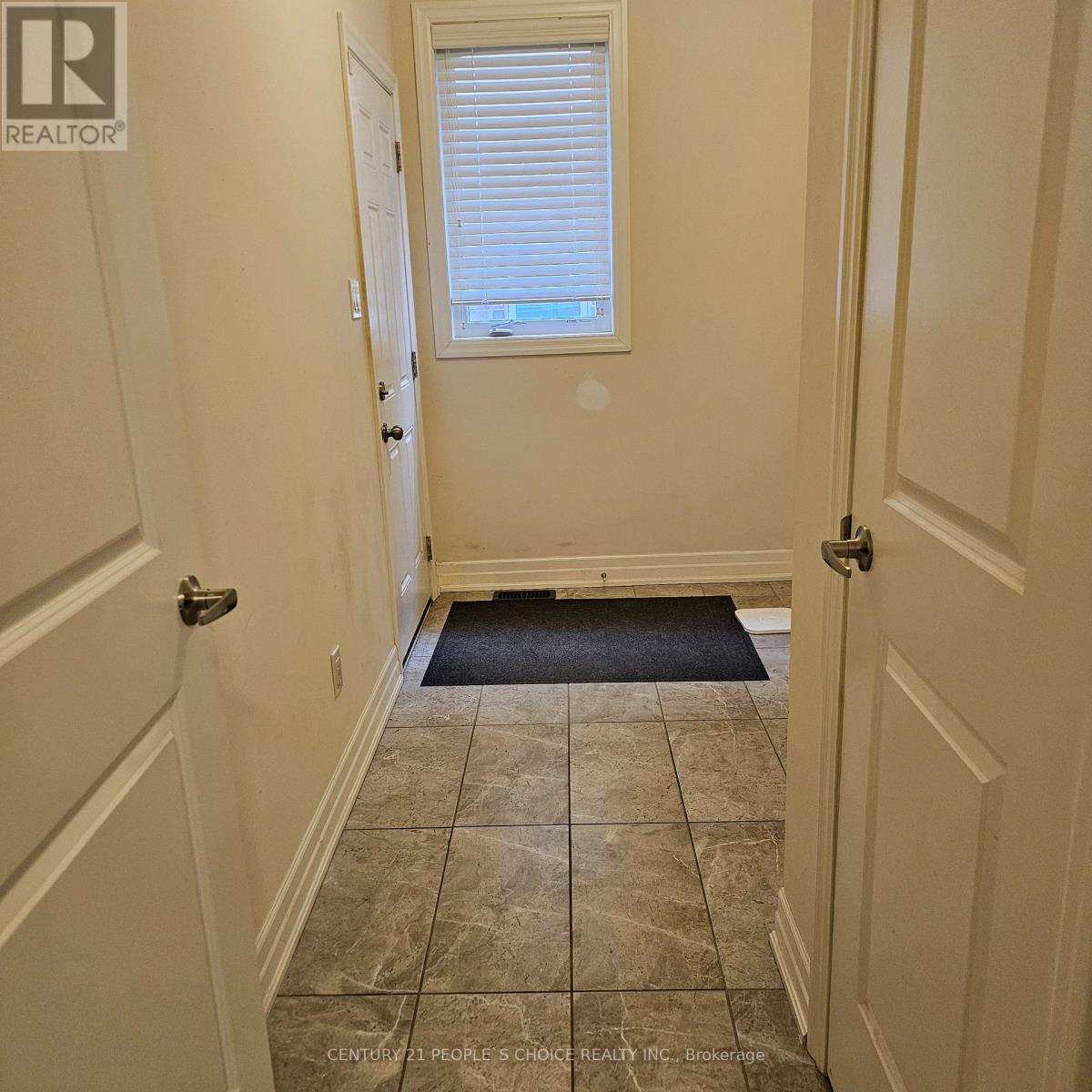 488 Greenwood Drive, Essa (Angus), Ontario  L0M 1B6 - Photo 6 - N12940312