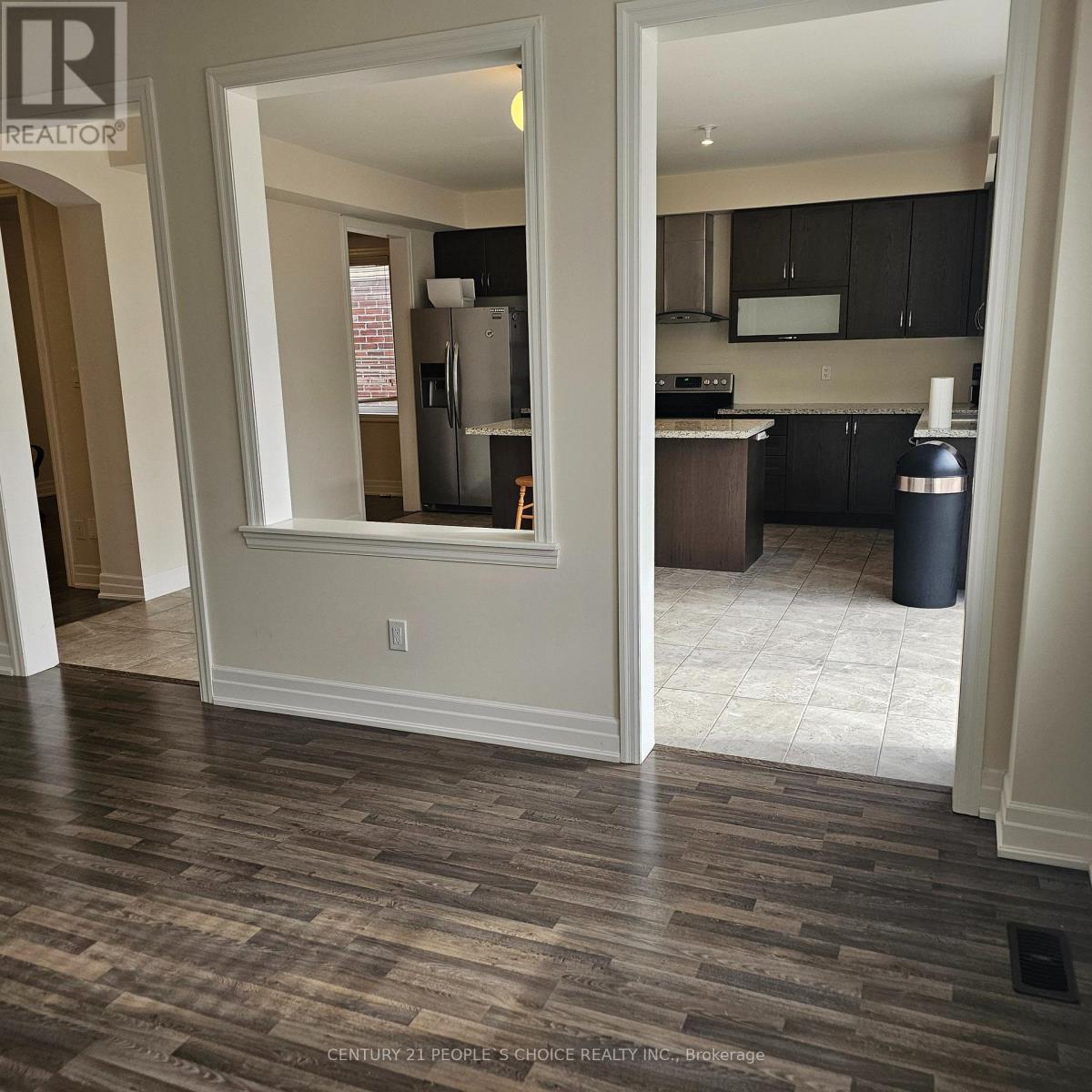 488 Greenwood Drive, Essa (Angus), Ontario  L0M 1B6 - Photo 8 - N12940312