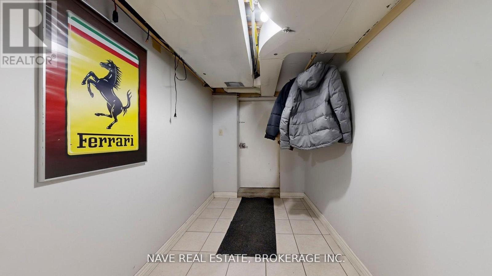 9747 Bathurst Street, Richmond Hill, Ontario  L4C 3X5 - Photo 31 - N12940342