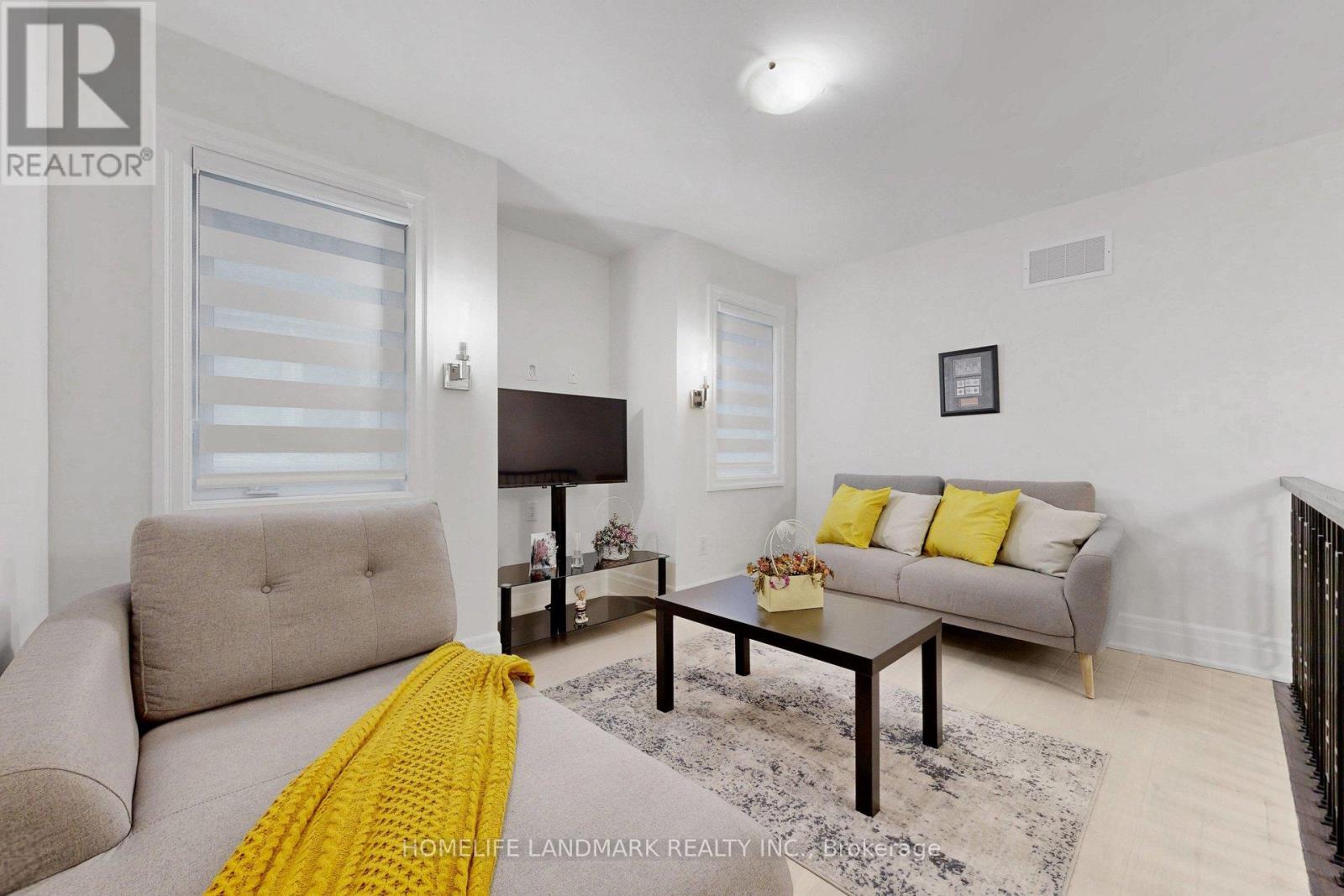 158 Walter English Drive, East Gwillimbury, Ontario  L9N 0Y8 - Photo 28 - N12940354