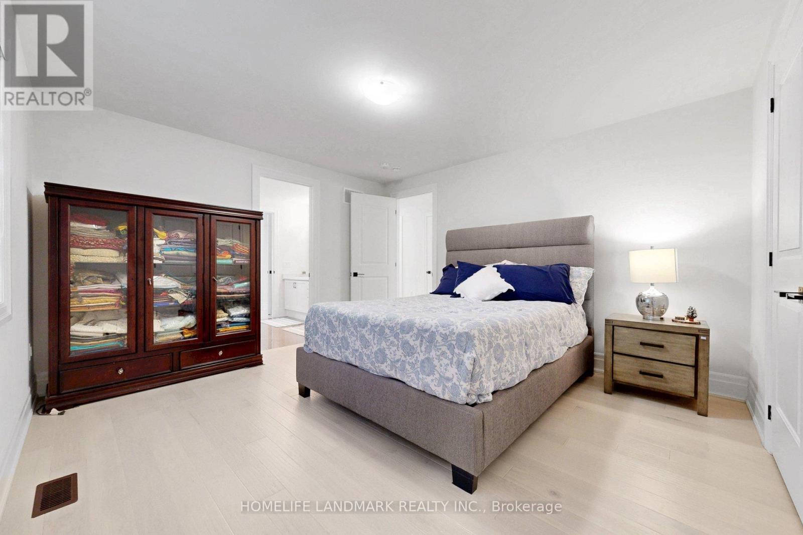 158 Walter English Drive, East Gwillimbury, Ontario  L9N 0Y8 - Photo 33 - N12940354