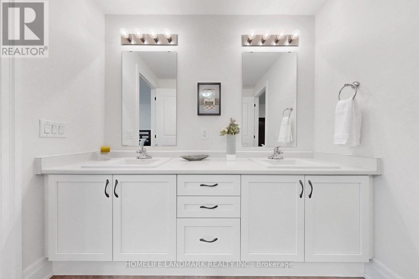 158 Walter English Drive, East Gwillimbury, Ontario  L9N 0Y8 - Photo 34 - N12940354