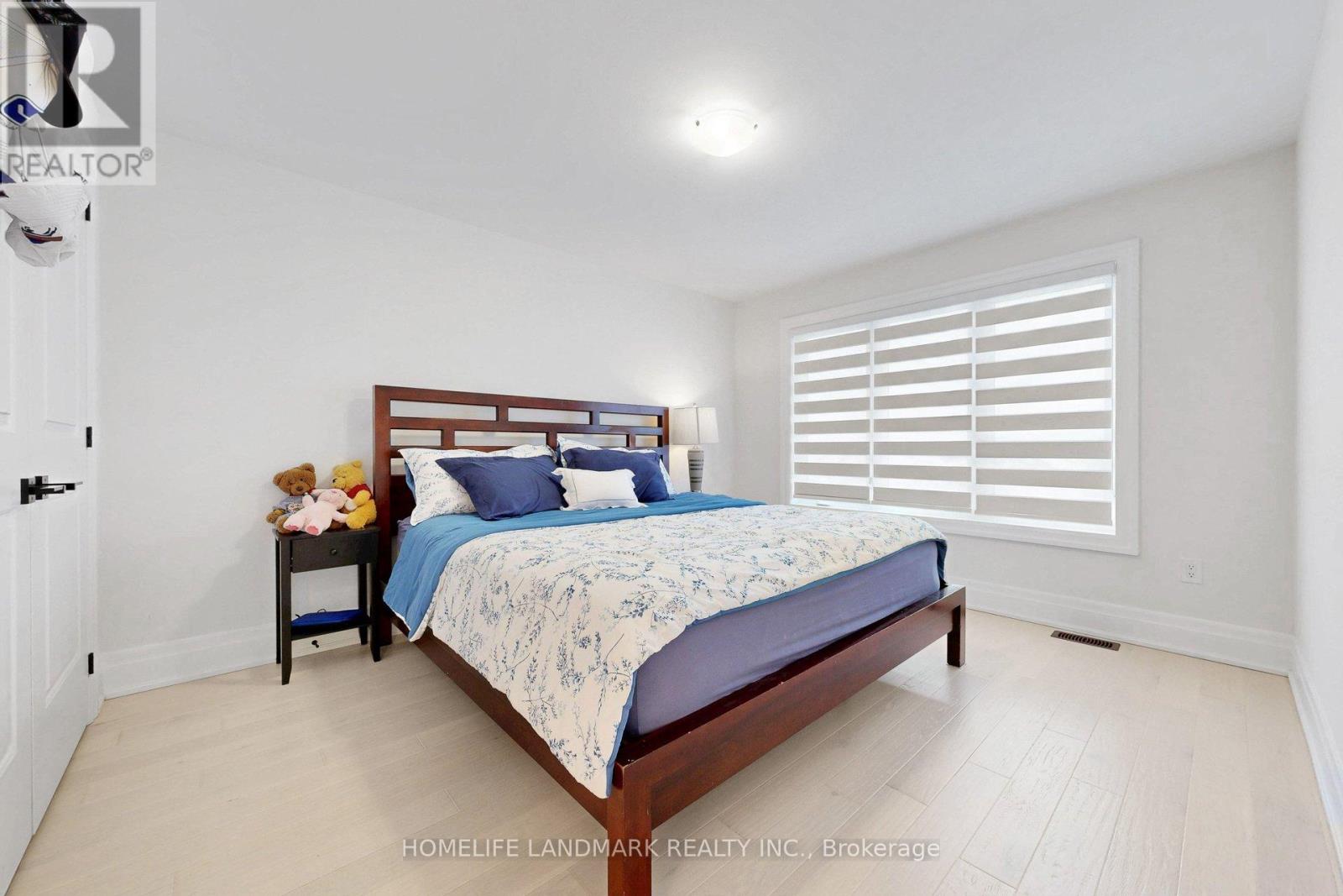 158 Walter English Drive, East Gwillimbury, Ontario  L9N 0Y8 - Photo 35 - N12940354