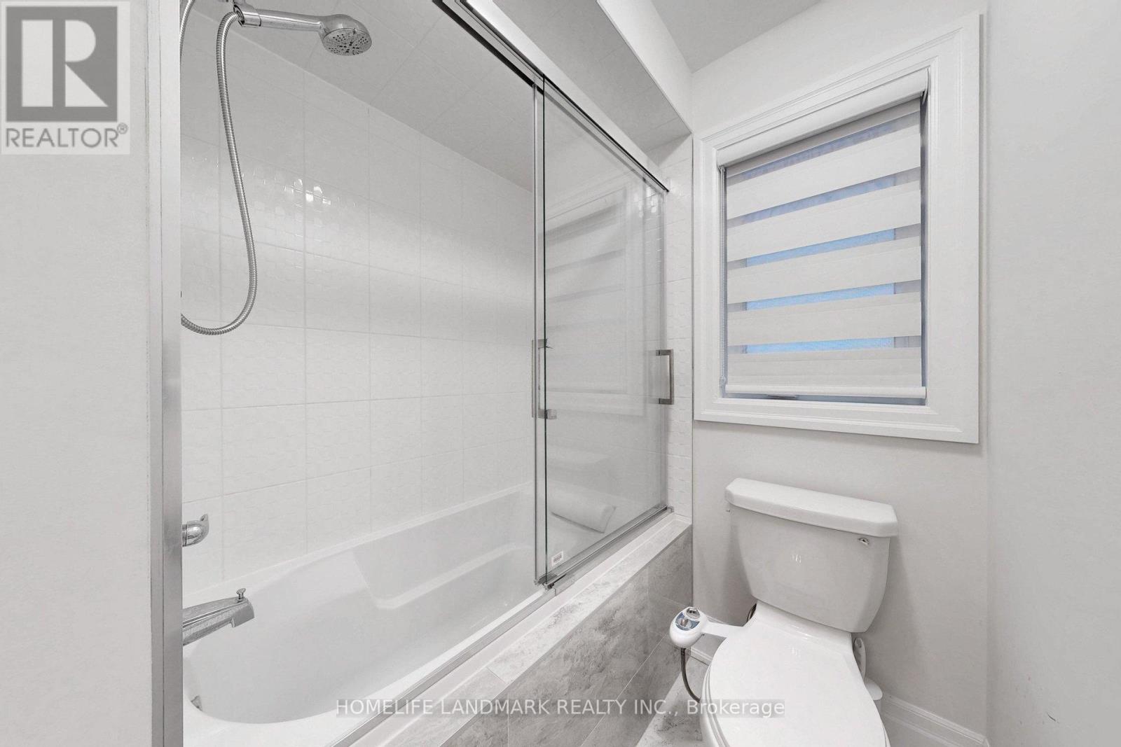 158 Walter English Drive, East Gwillimbury, Ontario  L9N 0Y8 - Photo 42 - N12940354