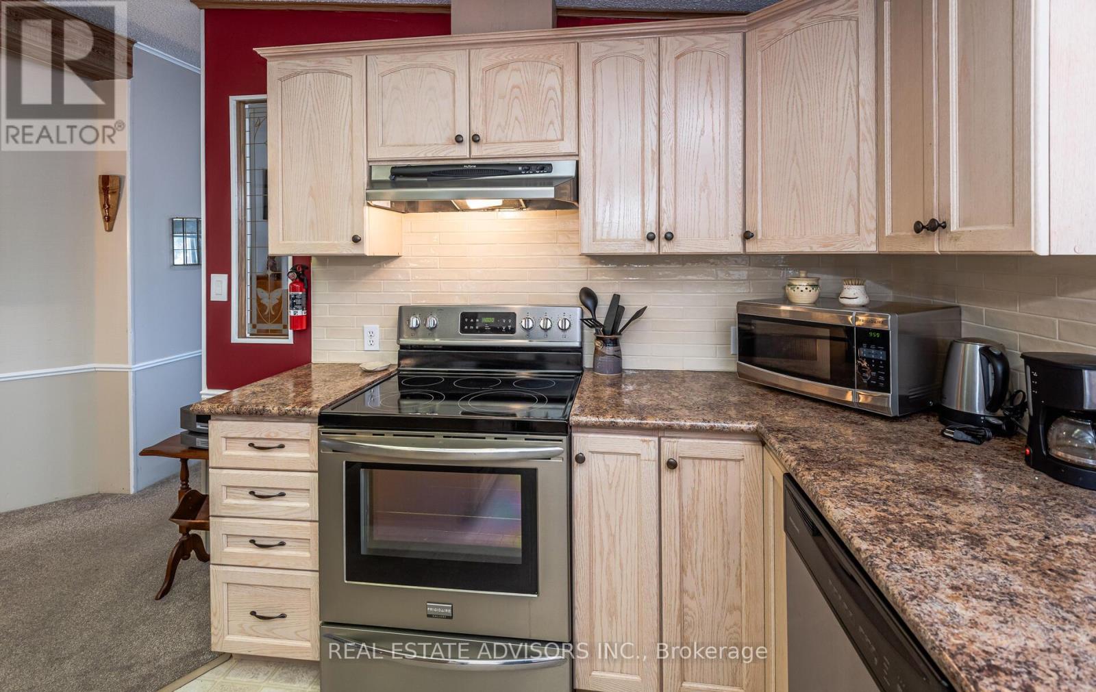 50 Juno Crescent, Georgina, Ontario  L0E 1R0 - Photo 17 - N12940478