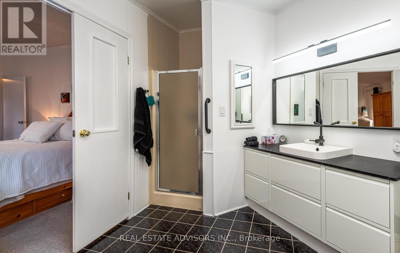 50 Juno Crescent, Georgina, Ontario  L0E 1R0 - Photo 25 - N12940478