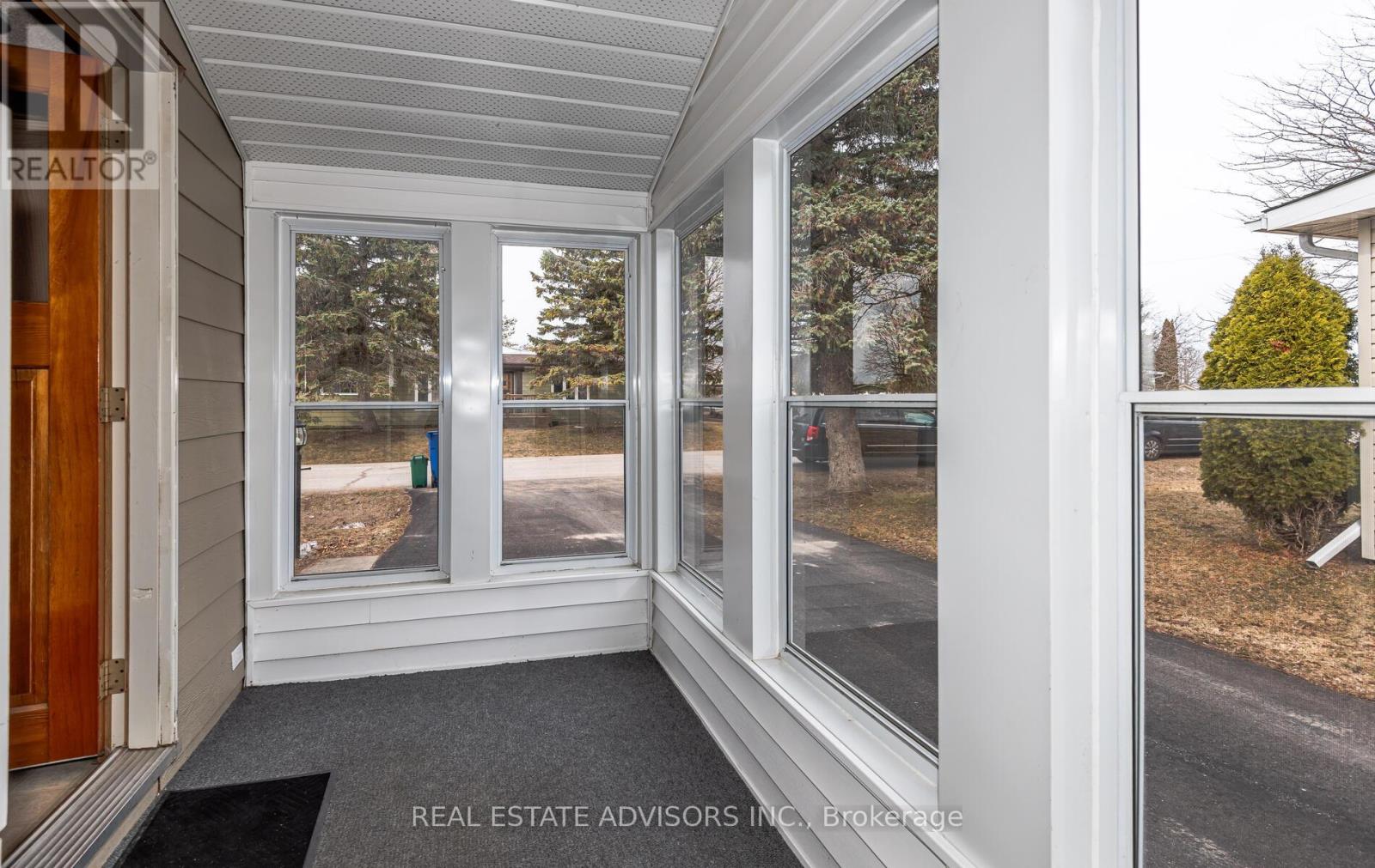 50 Juno Crescent, Georgina, Ontario  L0E 1R0 - Photo 29 - N12940478