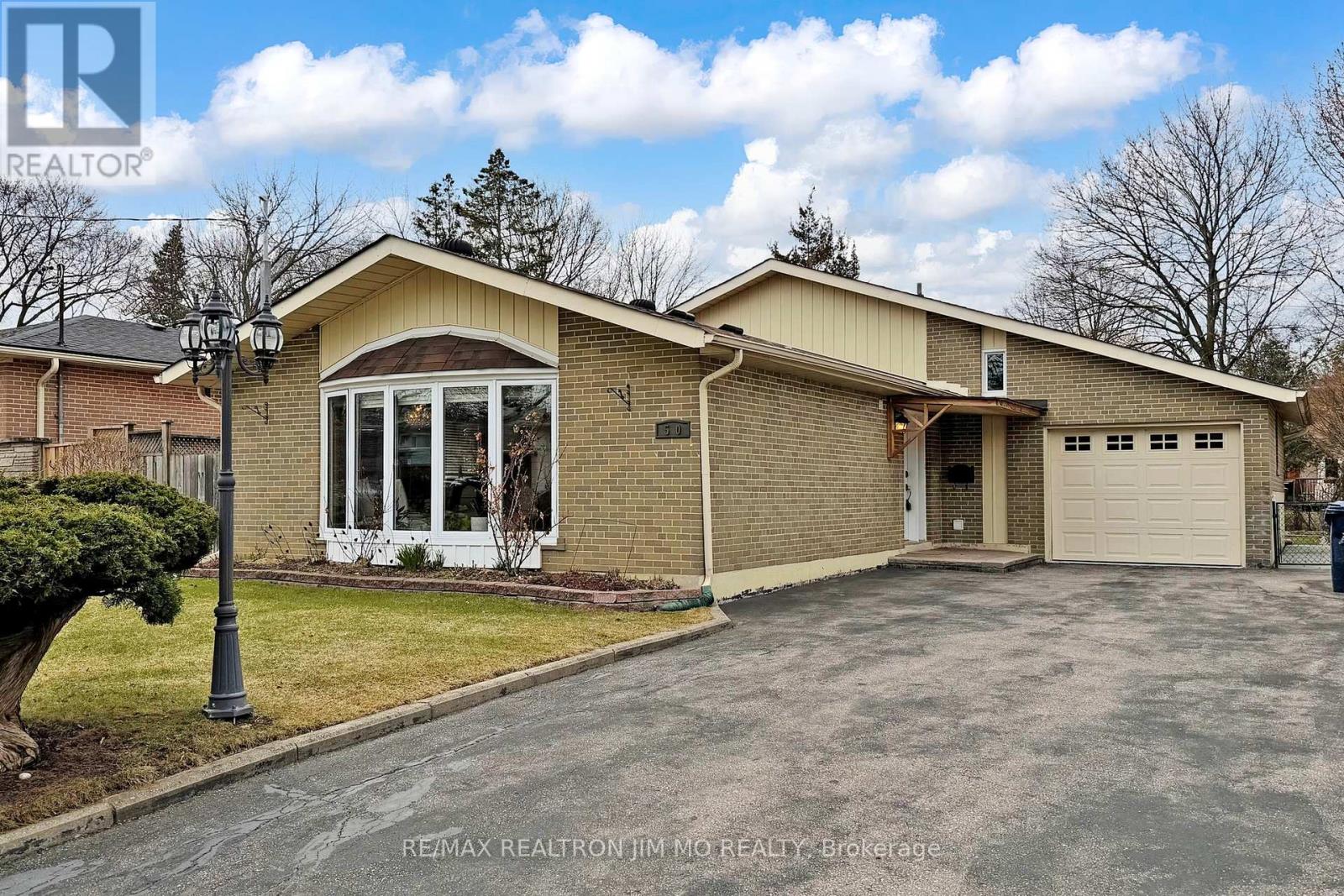 50 Nymark Avenue, Toronto, Ontario  M2J 2G9 - Photo 1 - C12938604