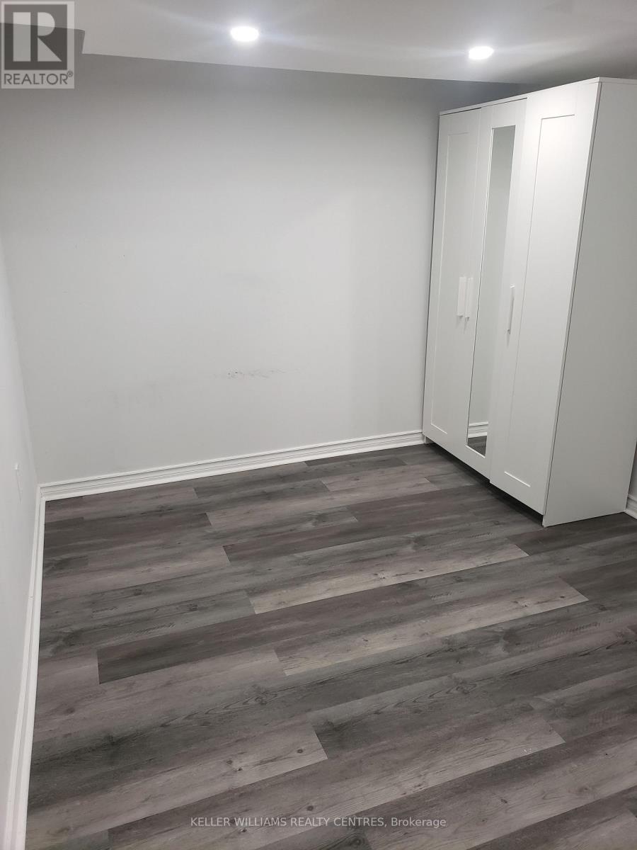 59 Weymouth Road, Barrie, Ontario  L4M 6R7 - Photo 3 - S12940346