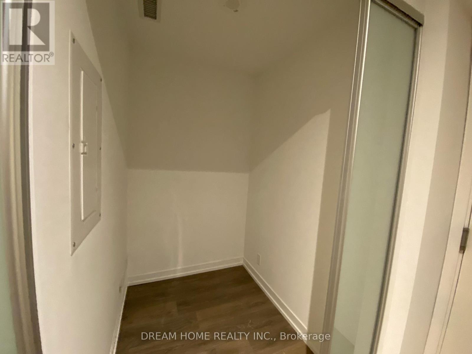2108 - 950 Portage Parkway, Vaughan, Ontario L4K 0J7 - Photo 13 - N12939566
