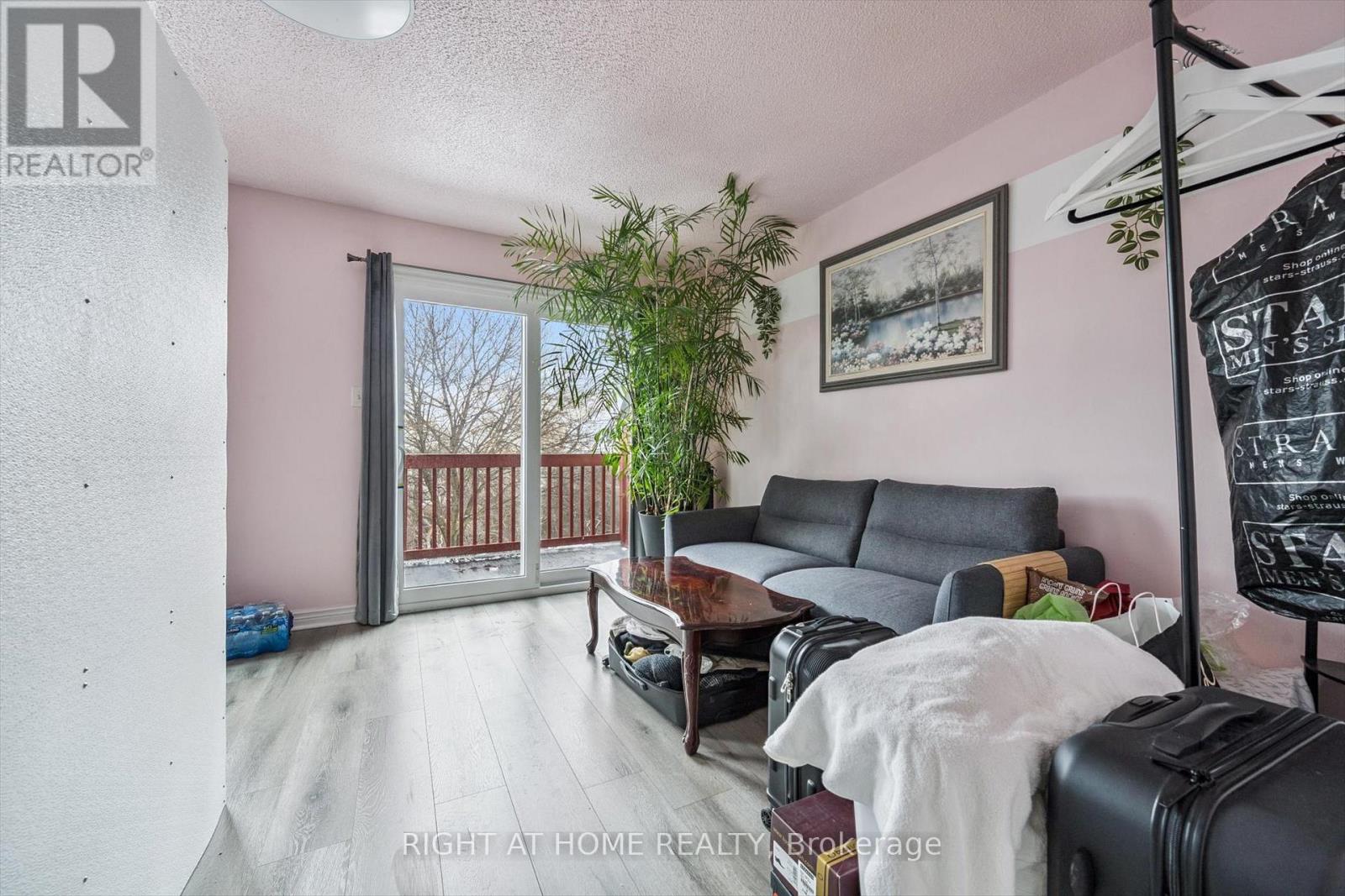 1070 Queens Avenue, Oakville, Ontario  L6H 2B5 - Photo 13 - W12819846