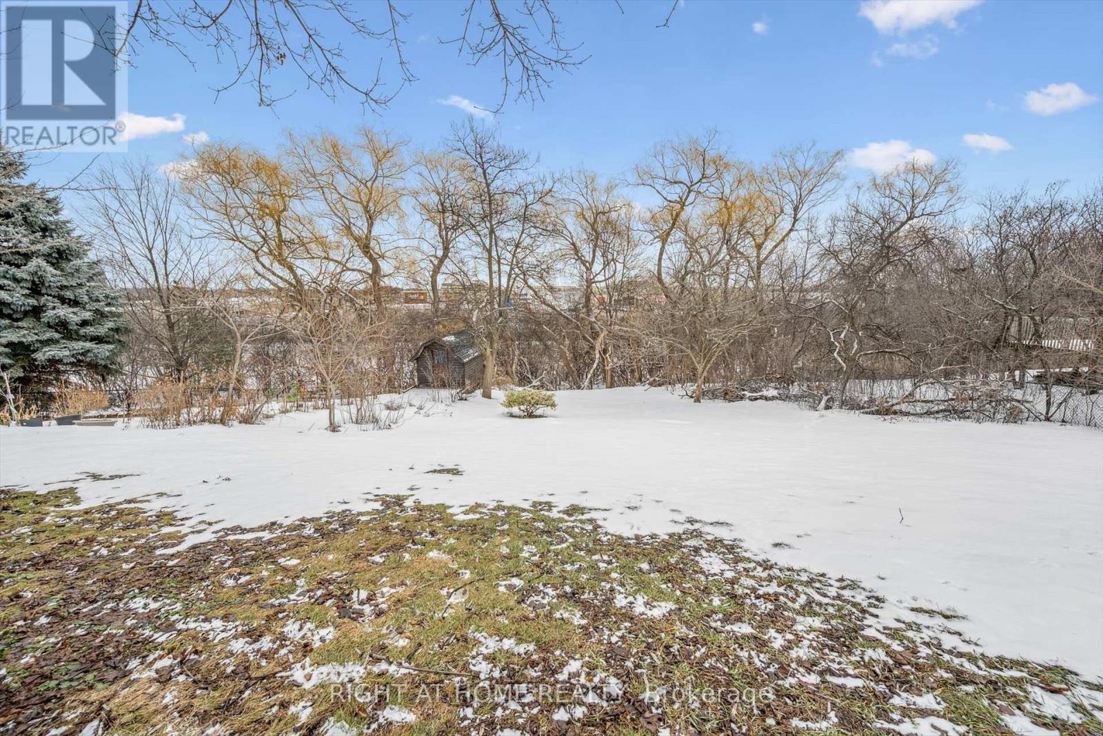 1070 Queens Avenue, Oakville, Ontario  L6H 2B5 - Photo 39 - W12819846