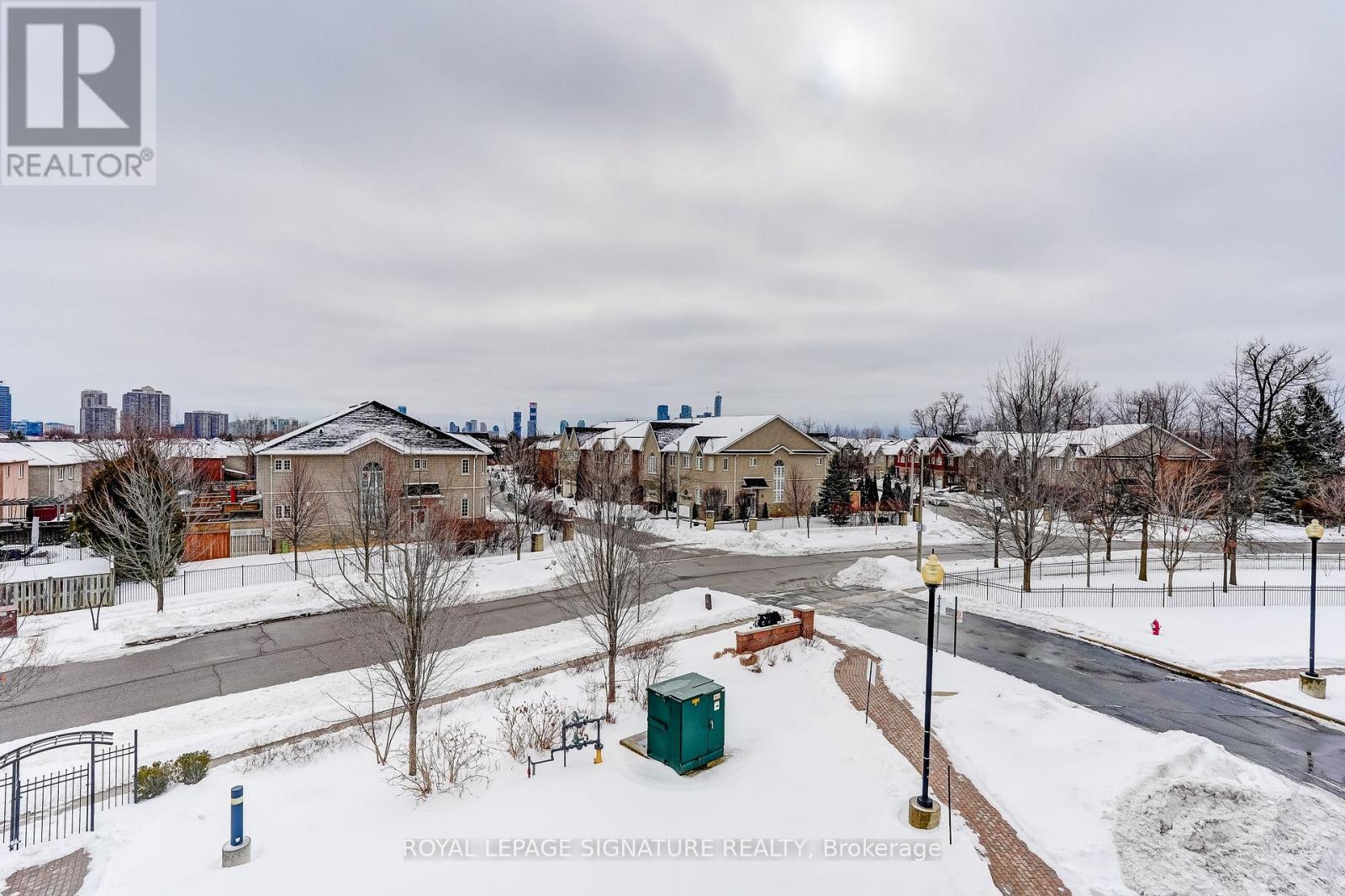 301 - 483 Faith Drive, Mississauga, Ontario  L5R 0A1 - Photo 38 - W12940290