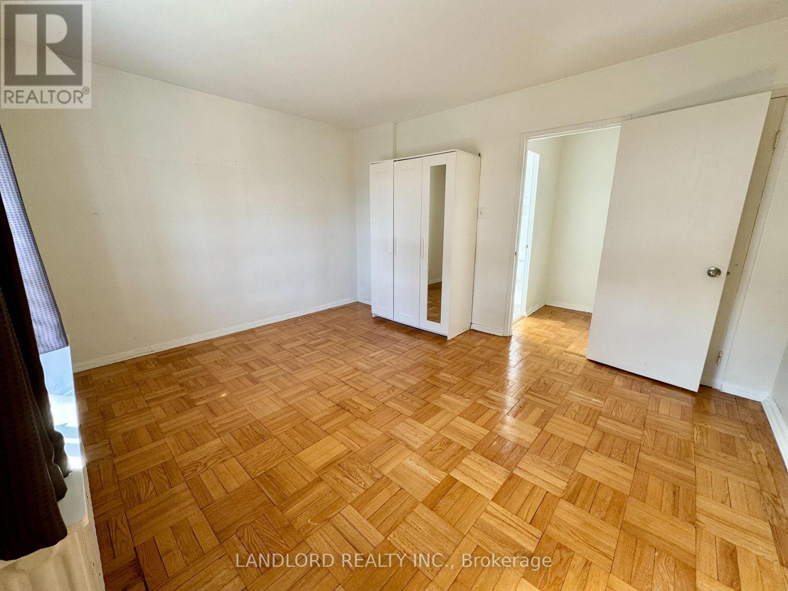 5 - 2696 Lake Shore Boulevard W, Toronto, Ontario  M8V 1G8 - Photo 11 - W12940358