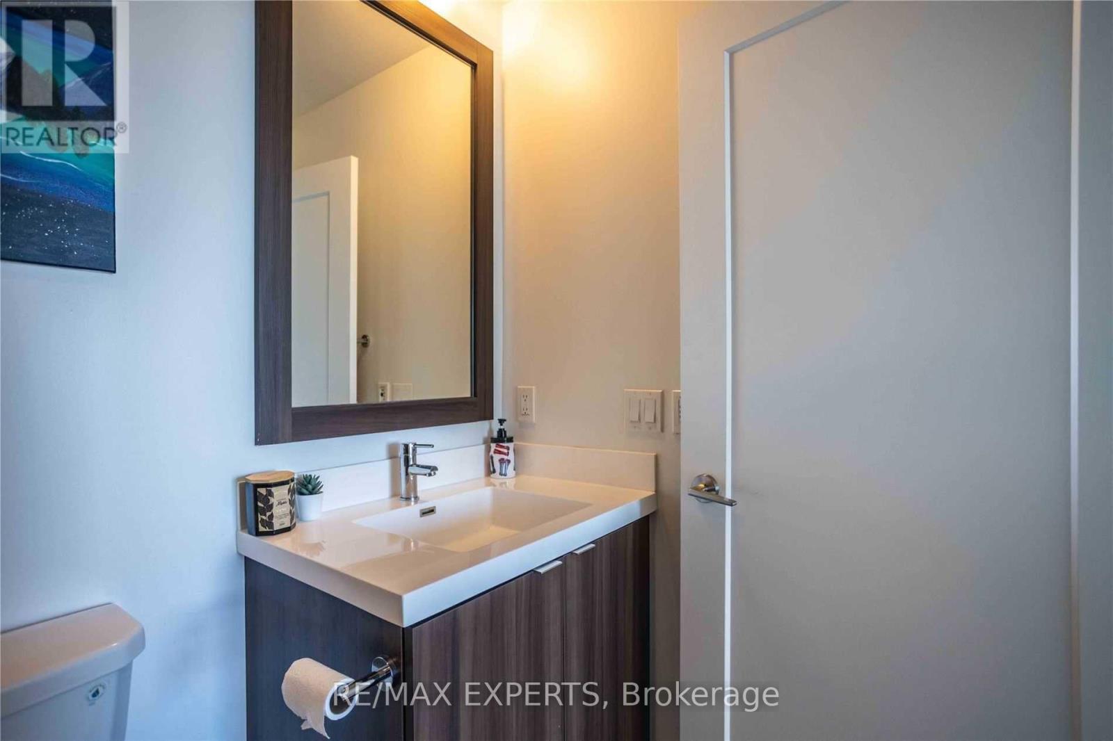 4402 - 7 Mabelle Avenue, Toronto, Ontario  M9A 4X7 - Photo 19 - W12940360