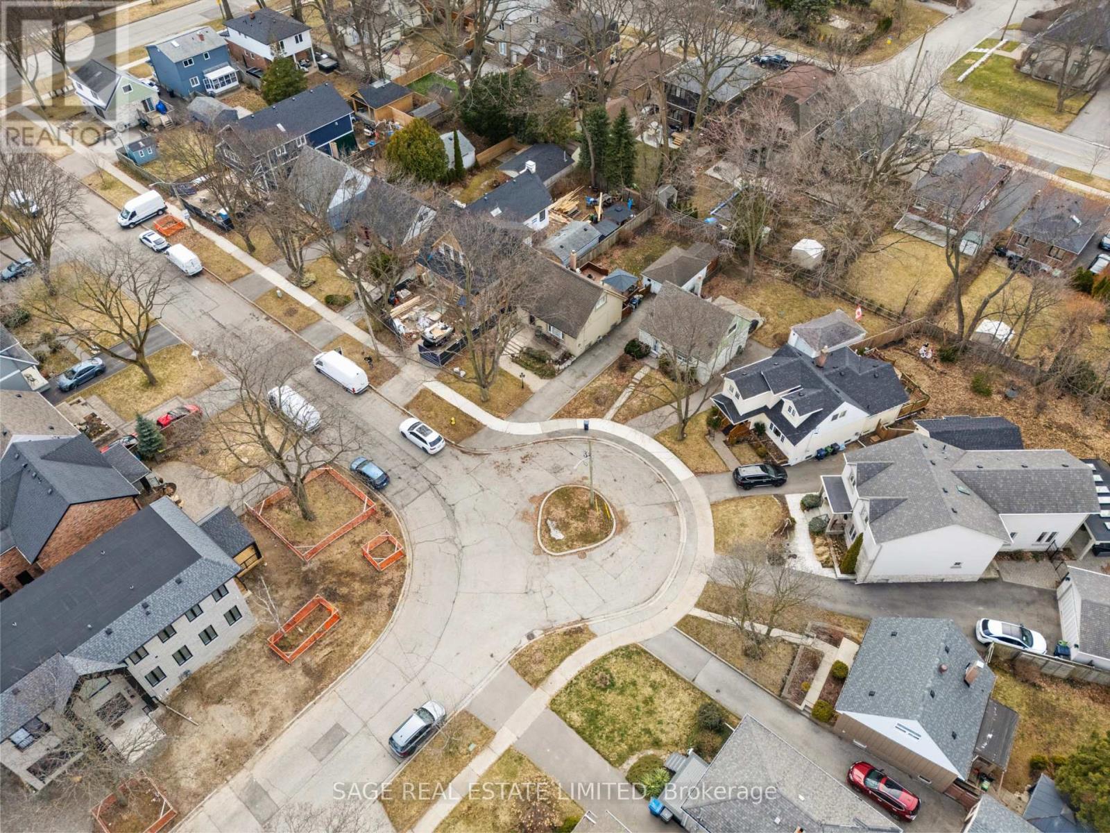 11 Chelsea Drive, Toronto, Ontario  M8W 4R5 - Photo 19 - W12940372