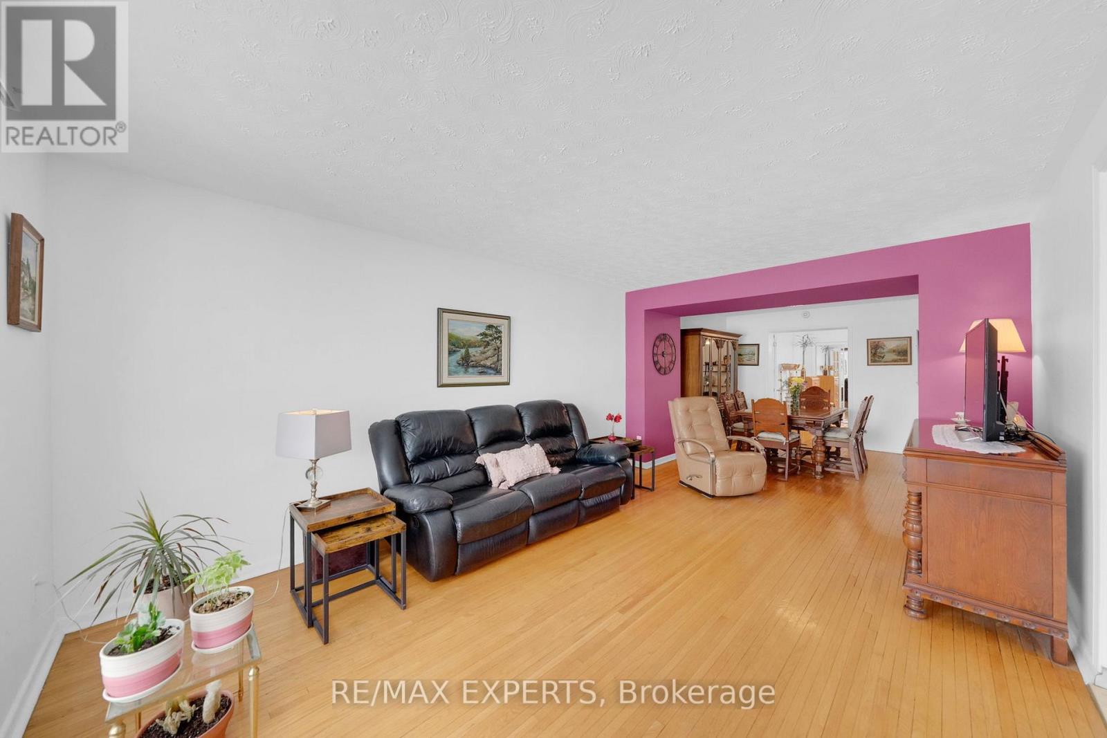 75 St Lucie Drive, Toronto, Ontario  M9M 1T1 - Photo 12 - W12940390